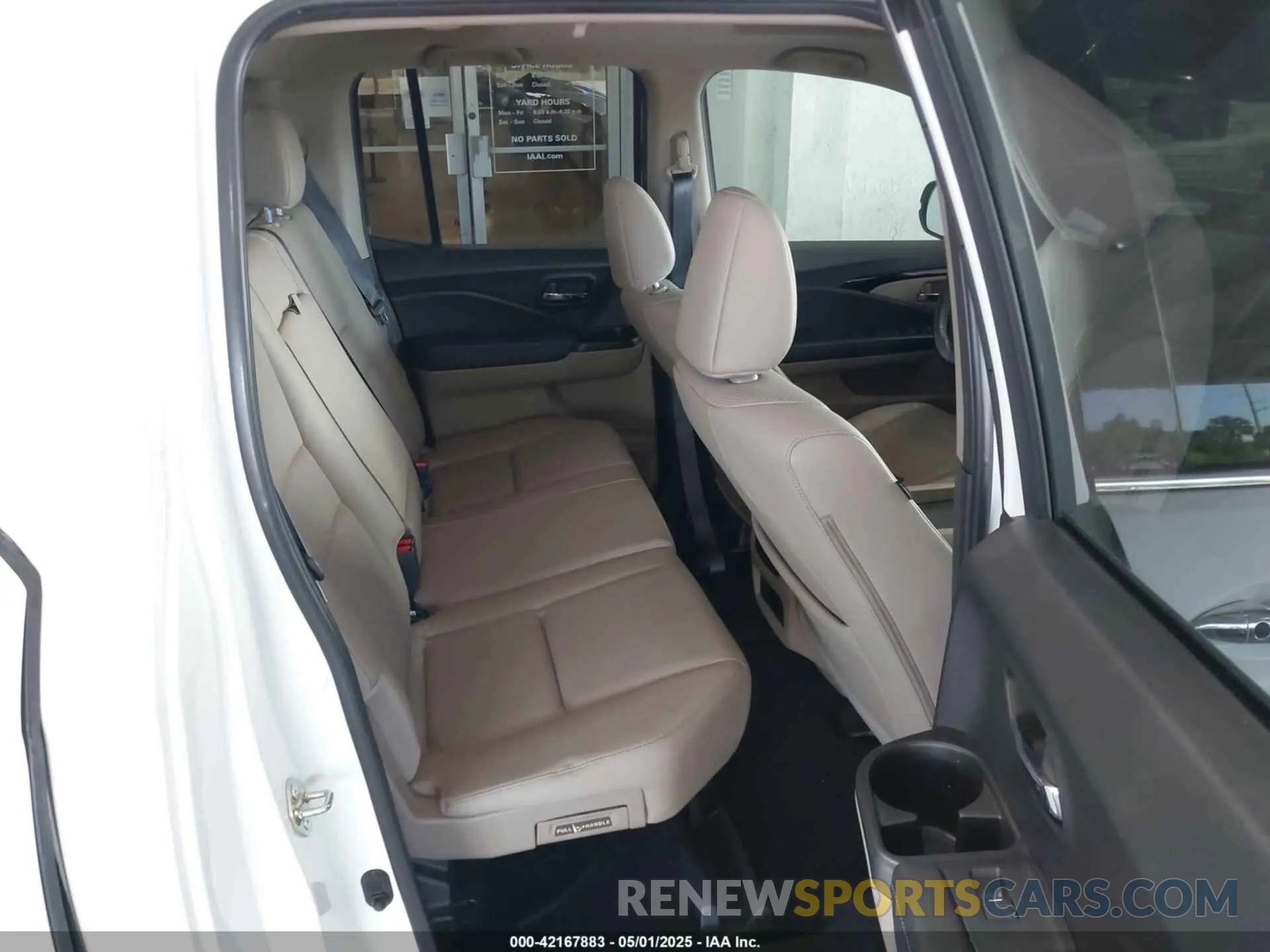 8 Photograph of a damaged car 5FPYK3F71LB005028 HONDA RIDGELINE 2020