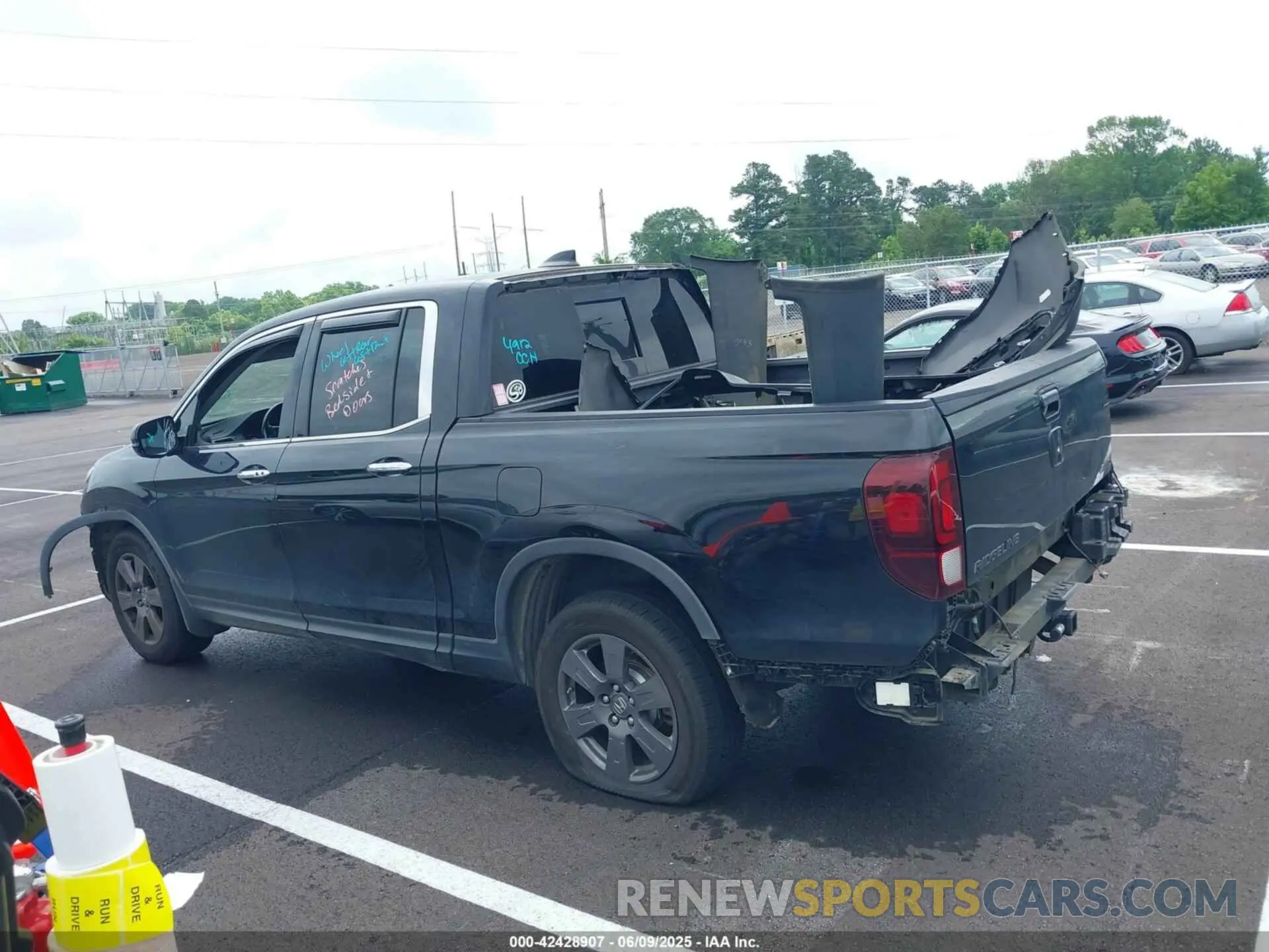 14 Photograph of a damaged car 5FPYK3F71LB010231 HONDA RIDGELINE 2020