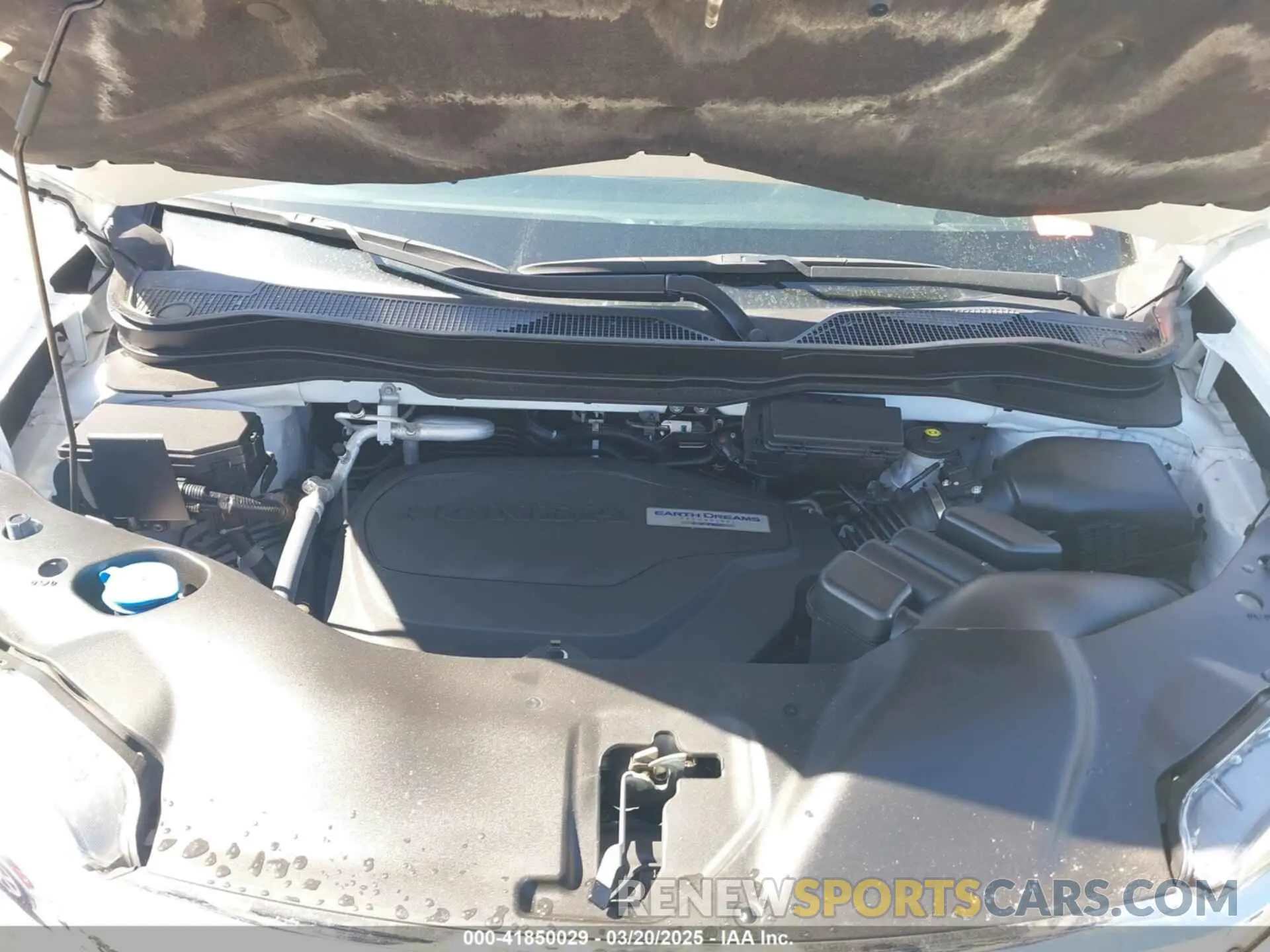 10 Photograph of a damaged car 5FPYK3F75LB000317 HONDA RIDGELINE 2020