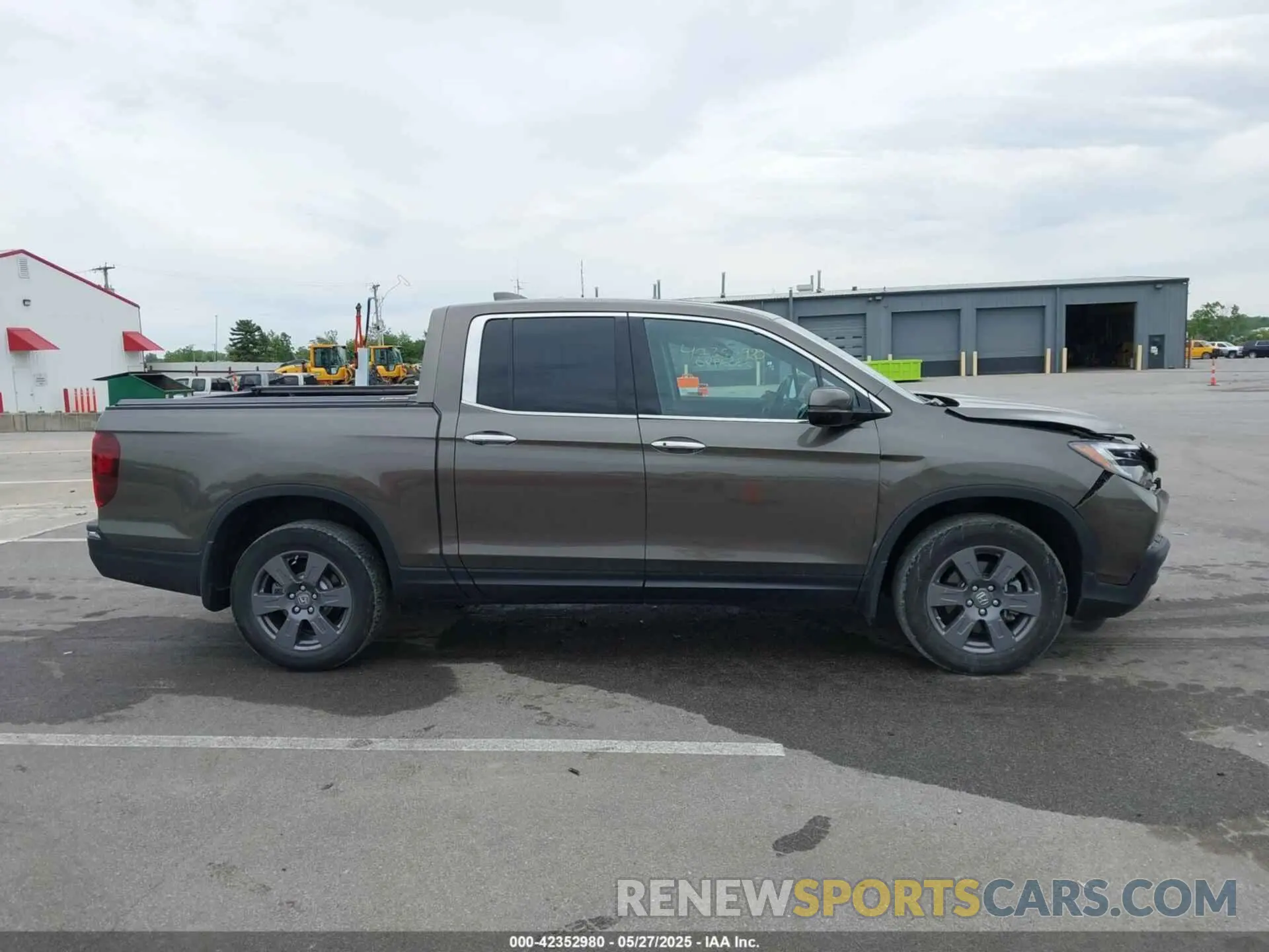 14 Photograph of a damaged car 5FPYK3F78LB001882 HONDA RIDGELINE 2020