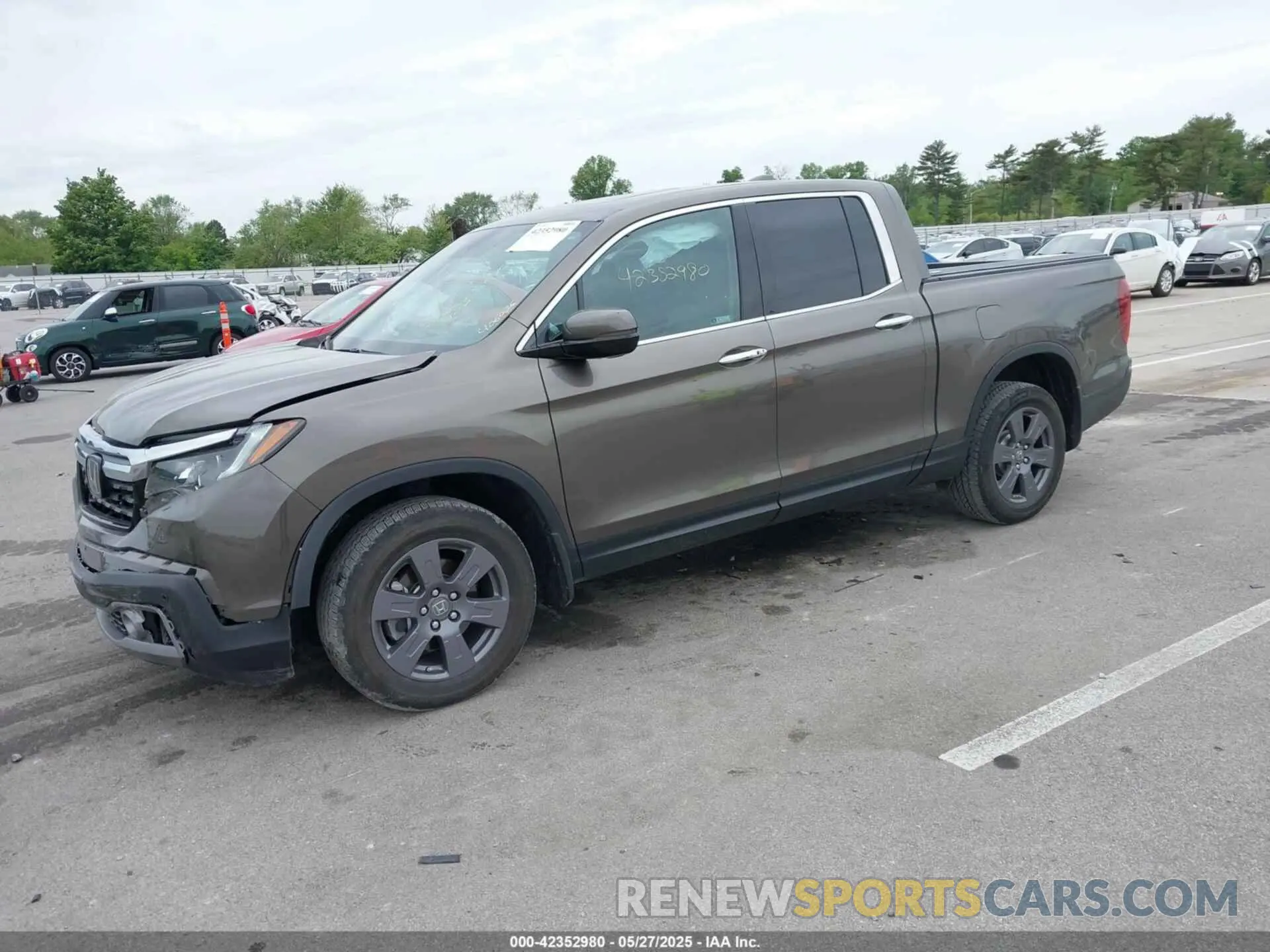2 Photograph of a damaged car 5FPYK3F78LB001882 HONDA RIDGELINE 2020