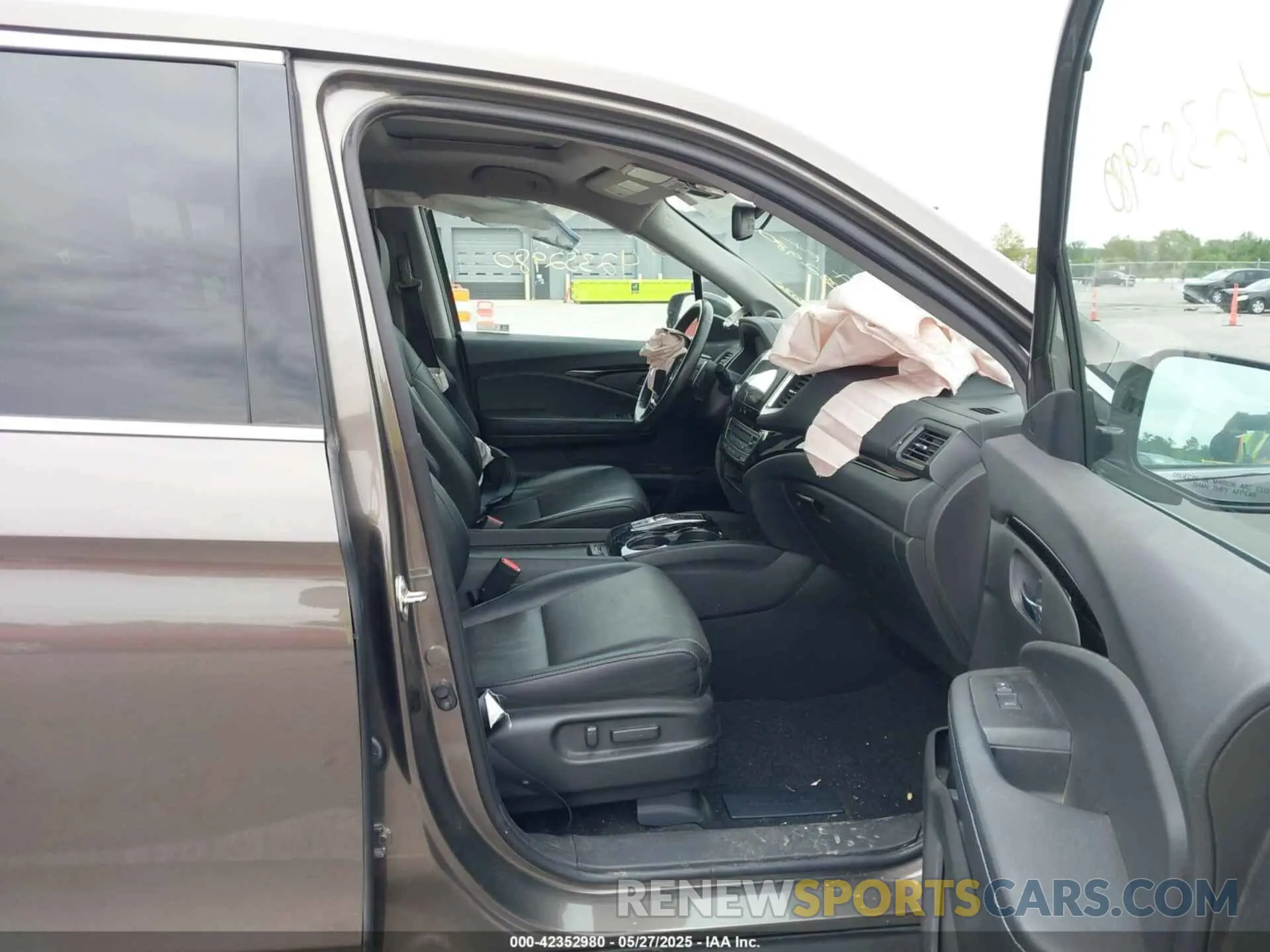 5 Photograph of a damaged car 5FPYK3F78LB001882 HONDA RIDGELINE 2020