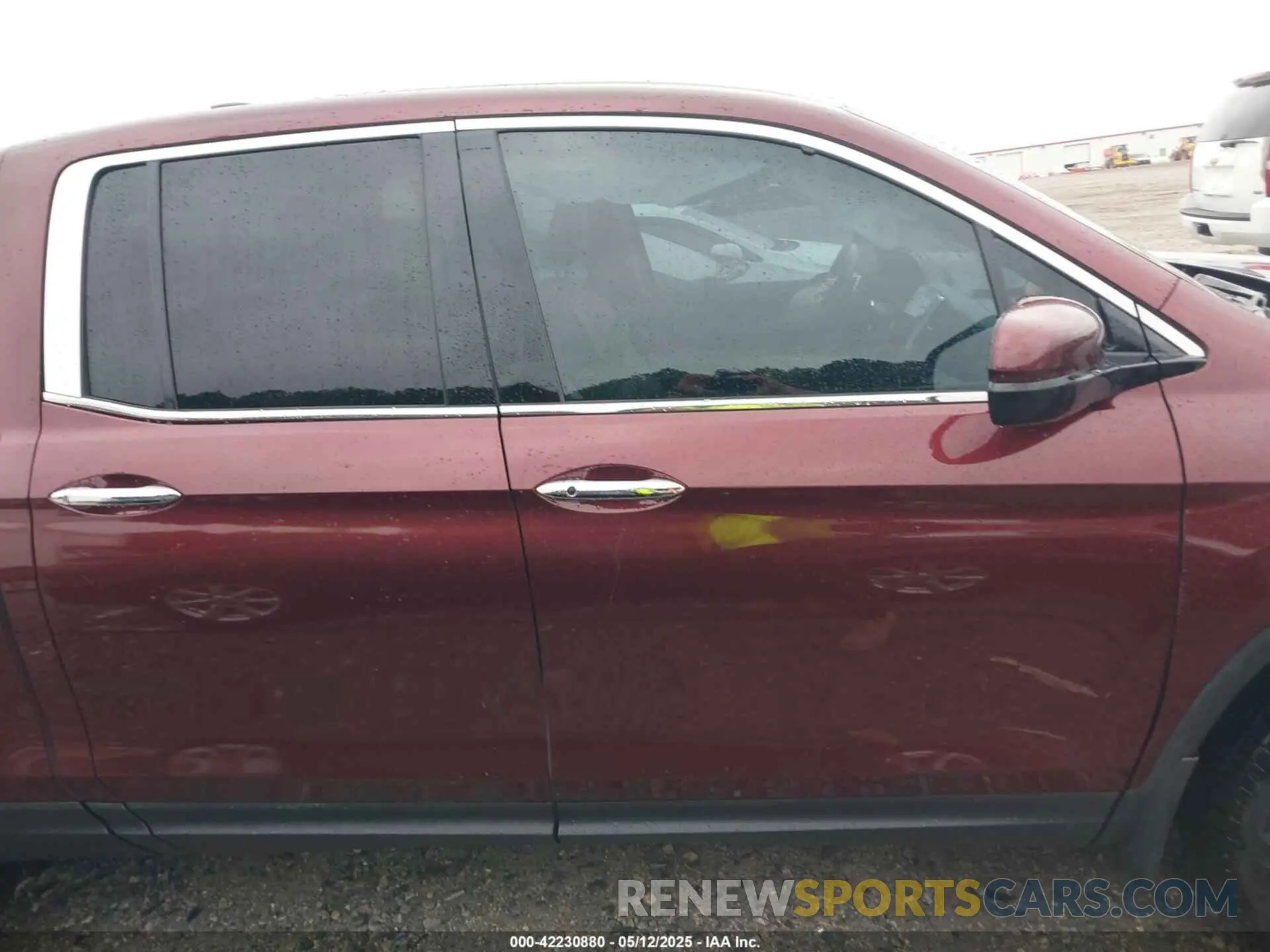 13 Photograph of a damaged car 5FPYK3F7XLB012298 HONDA RIDGELINE 2020