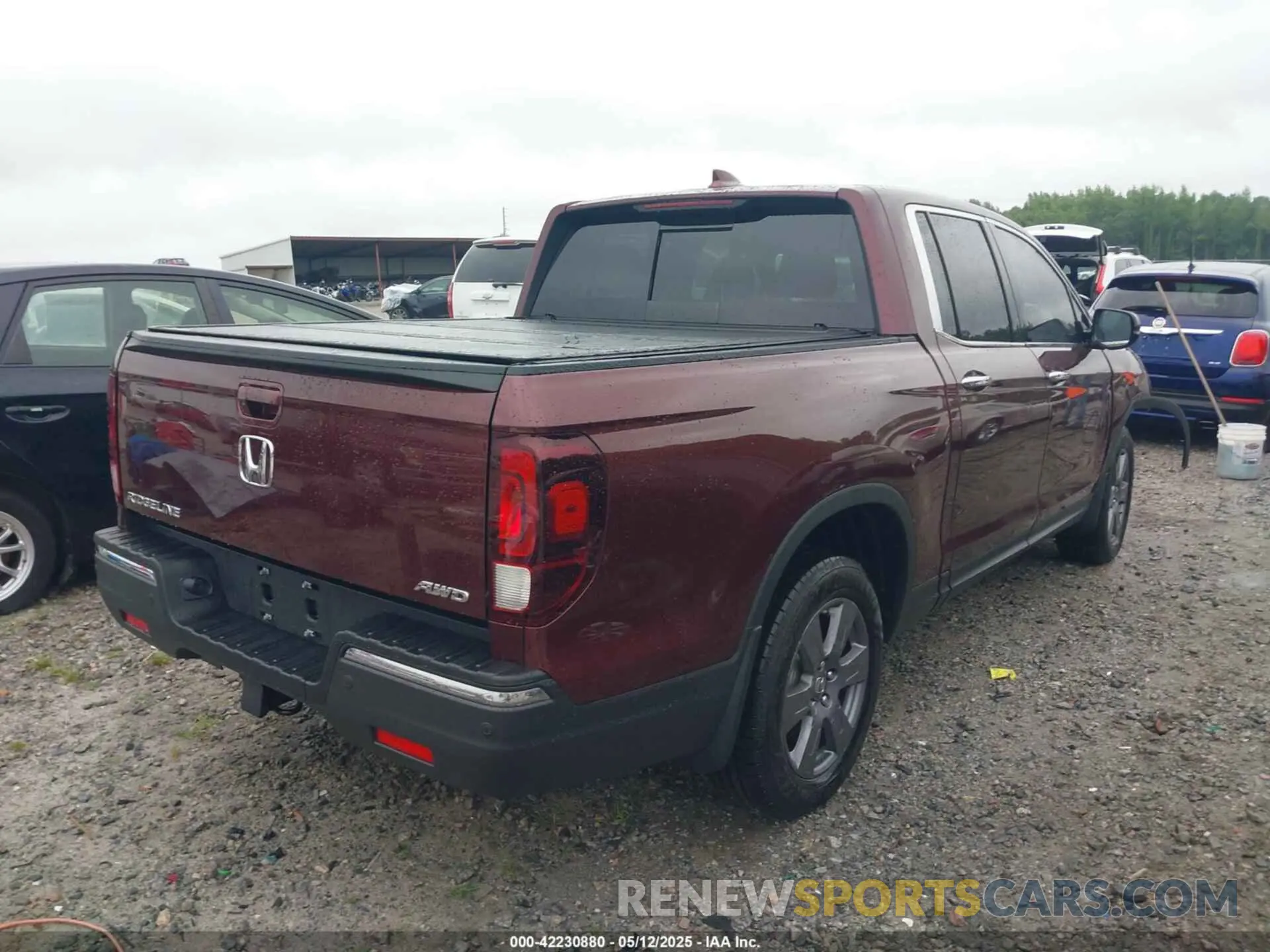 4 Photograph of a damaged car 5FPYK3F7XLB012298 HONDA RIDGELINE 2020
