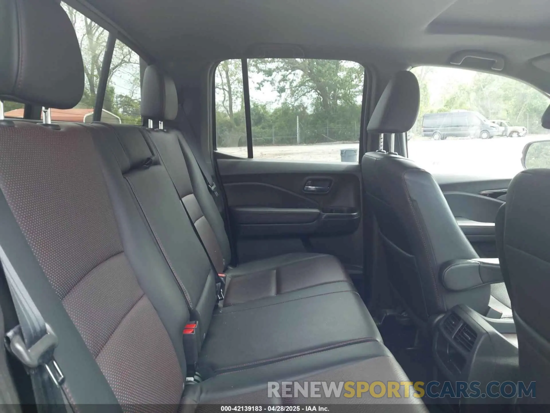 8 Photograph of a damaged car 5FPYK3F85LB006322 HONDA RIDGELINE 2020