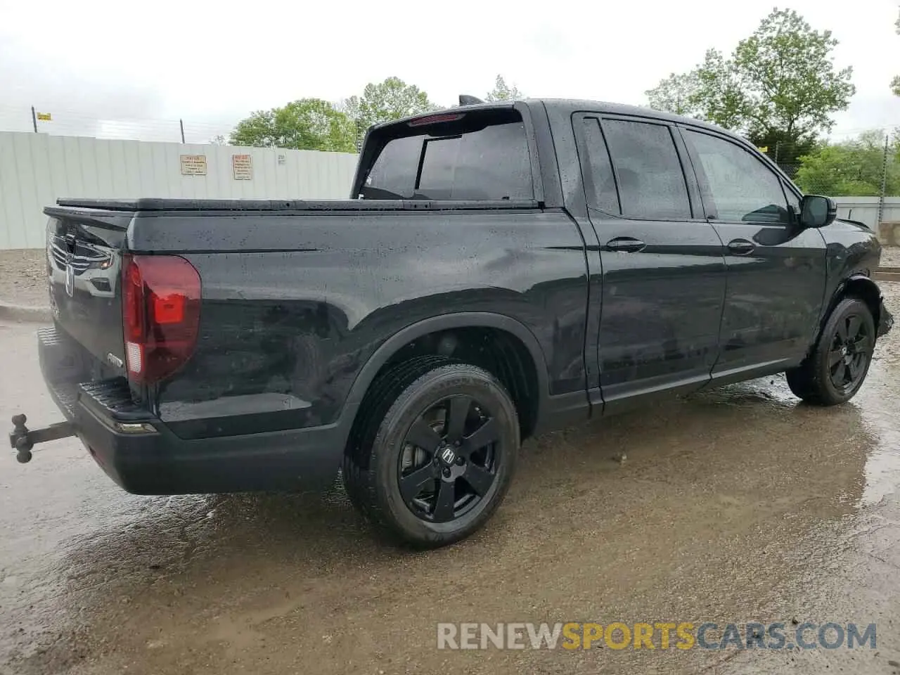 3 Photograph of a damaged car 5FPYK3F86LB012162 HONDA RIDGELINE 2020
