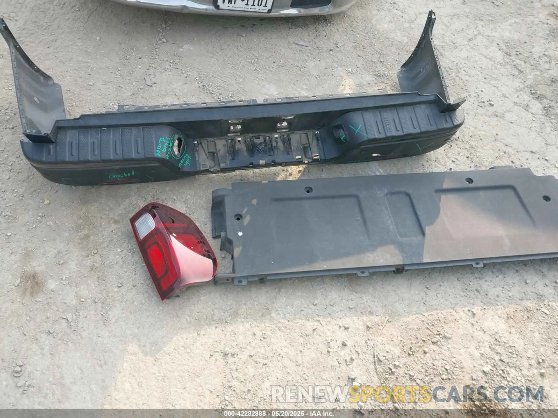 12 Photograph of a damaged car 5FPYK3F87LB026779 HONDA RIDGELINE 2020