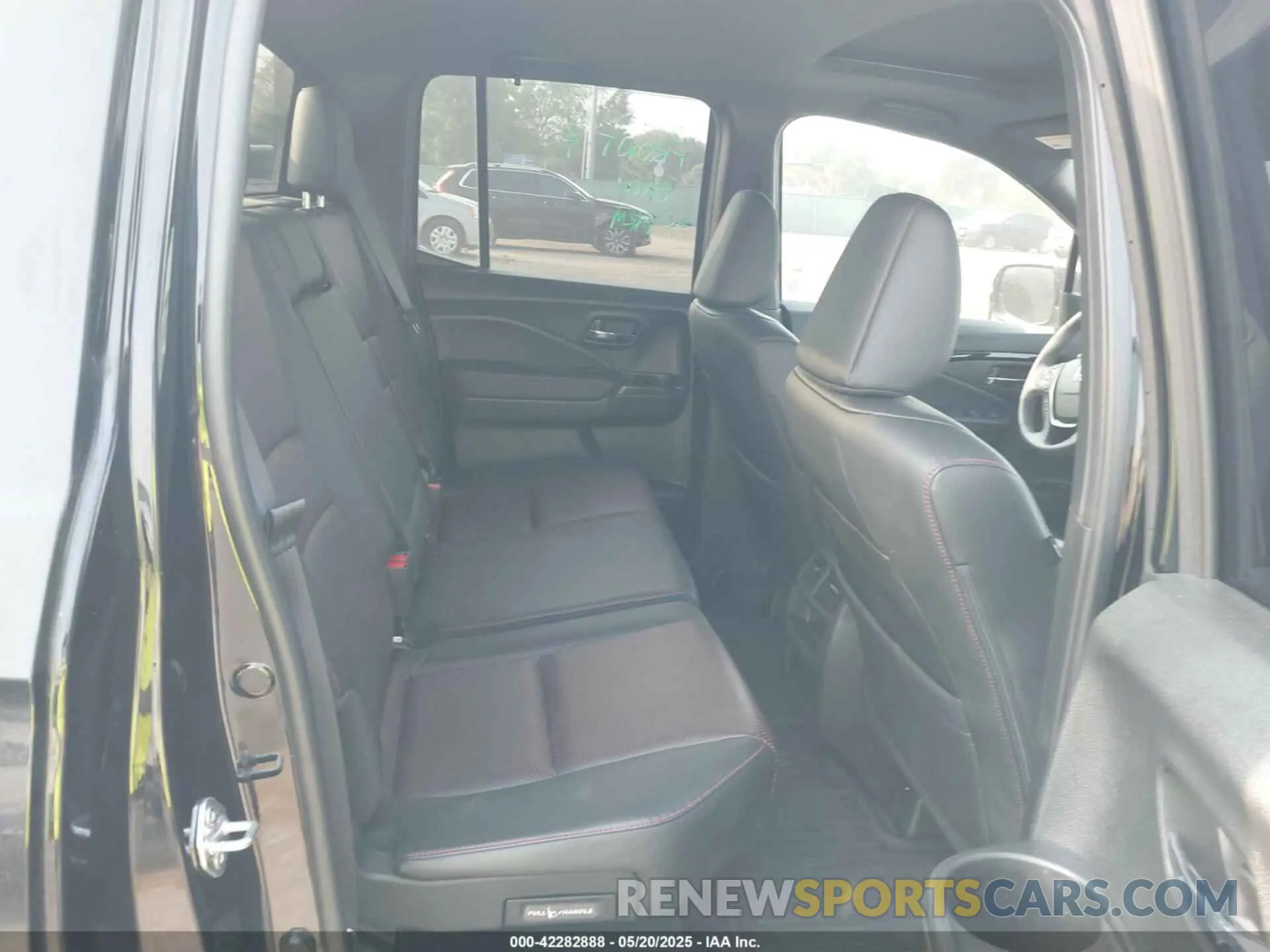 8 Photograph of a damaged car 5FPYK3F87LB026779 HONDA RIDGELINE 2020