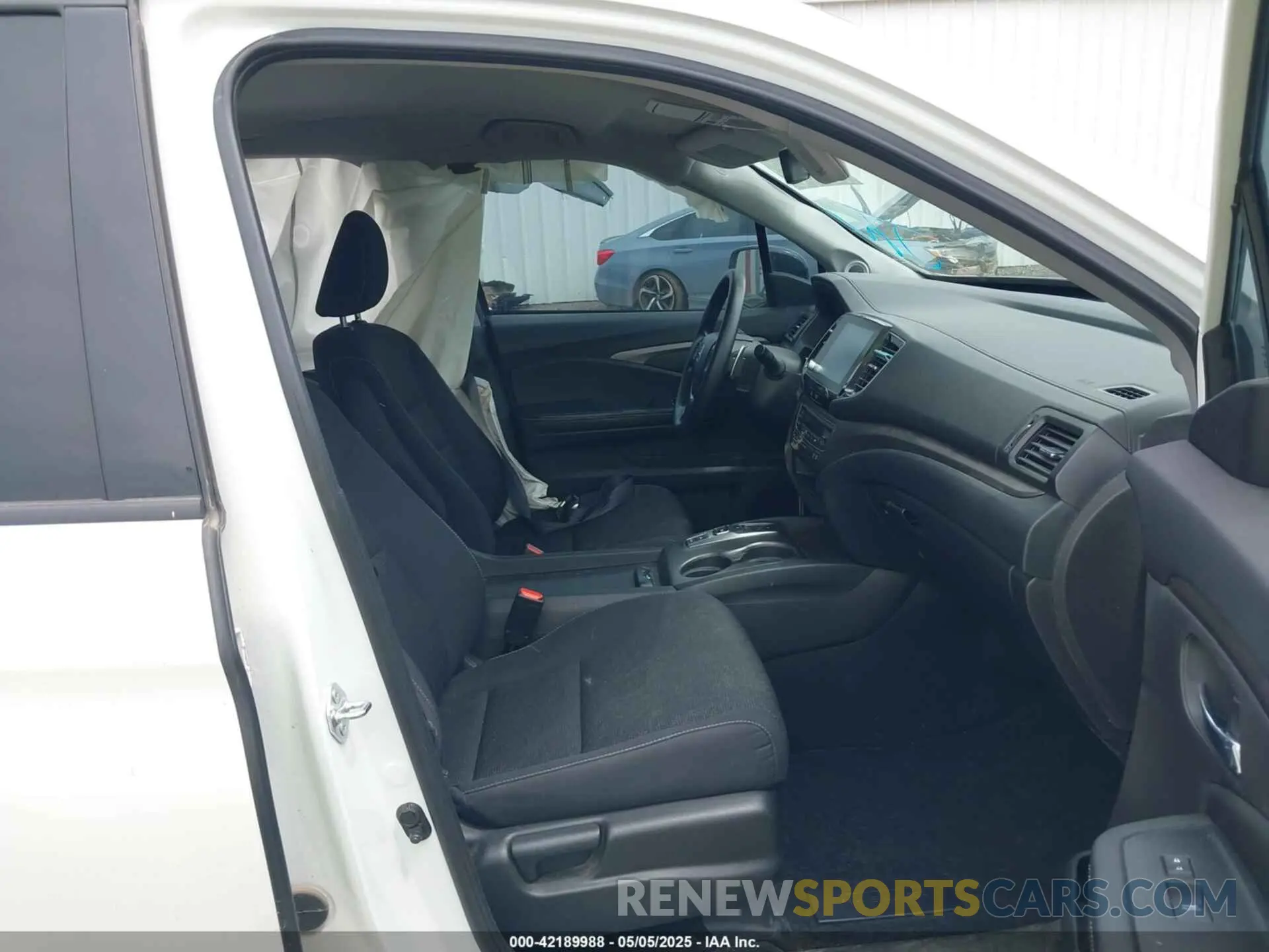 5 Photograph of a damaged car 5FPYK3F12MB000644 HONDA RIDGELINE 2021