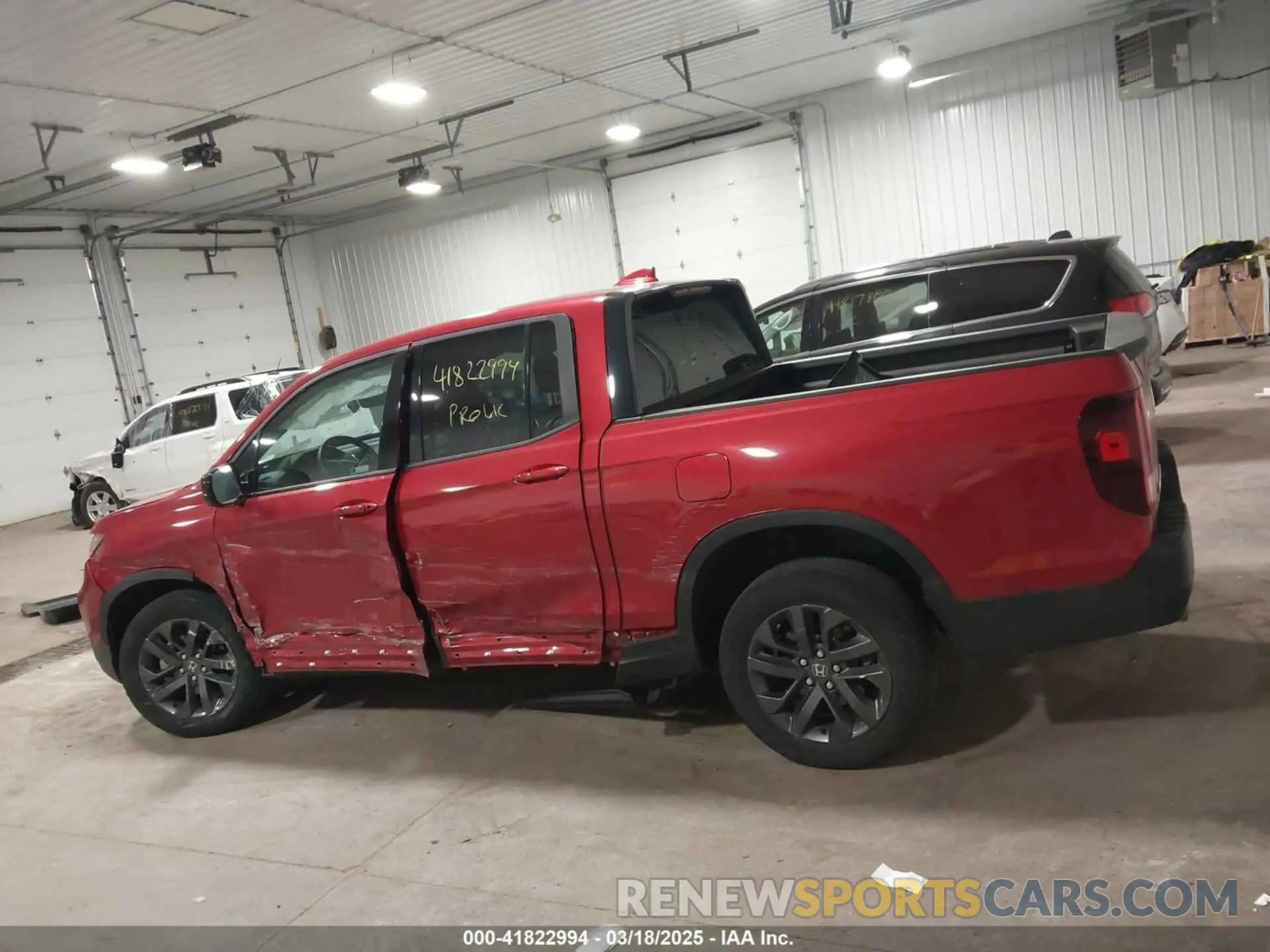 14 Photograph of a damaged car 5FPYK3F13MB009577 HONDA RIDGELINE 2021