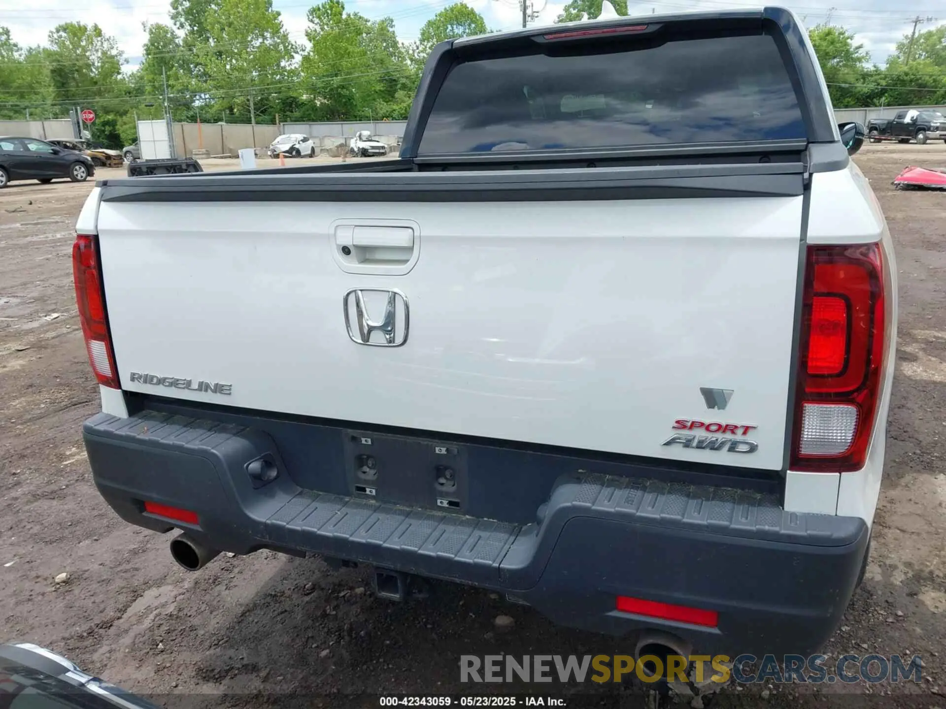 16 Photograph of a damaged car 5FPYK3F14MB005117 HONDA RIDGELINE 2021