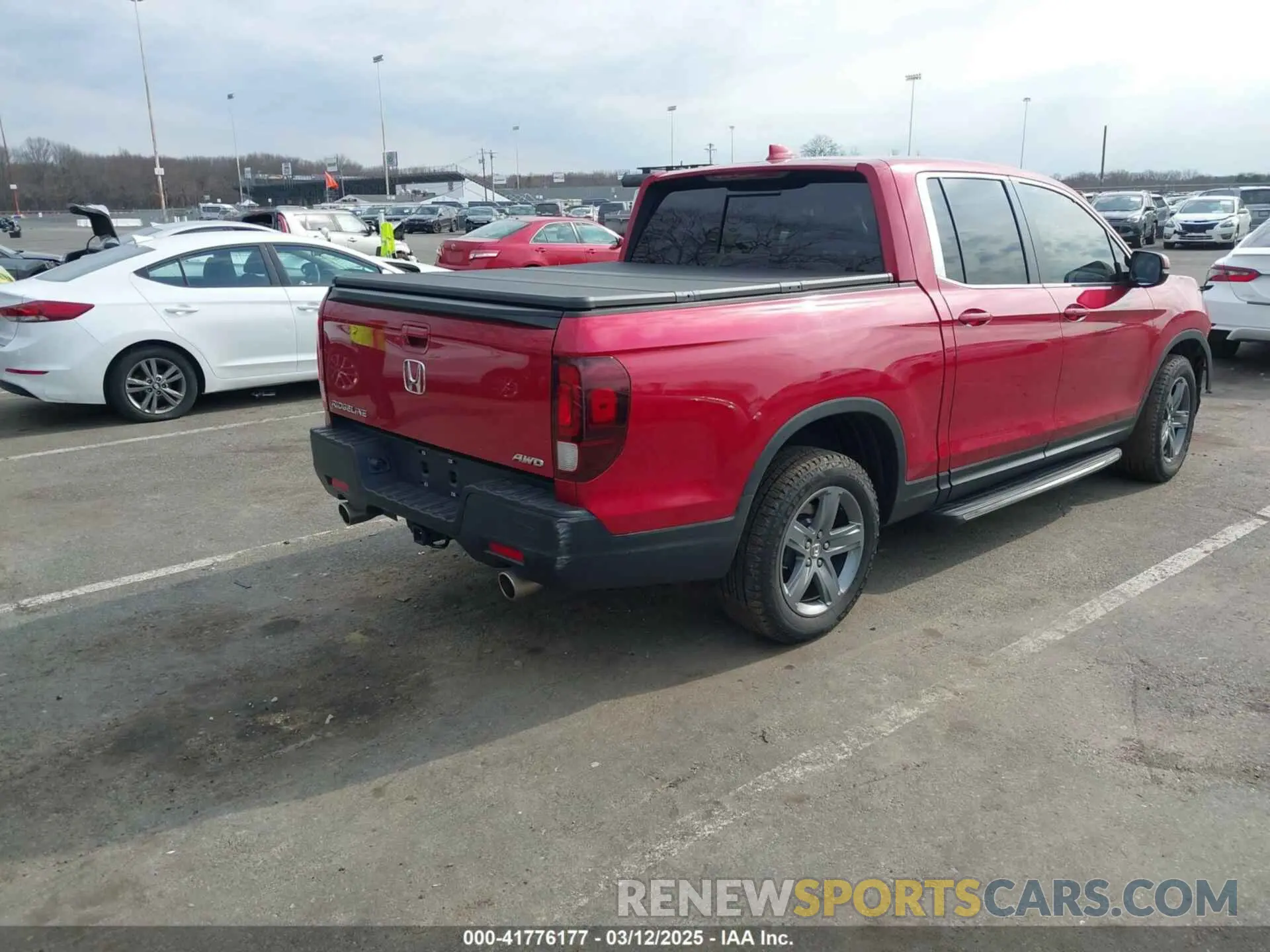 4 Photograph of a damaged car 5FPYK3F54MB014502 HONDA RIDGELINE 2021