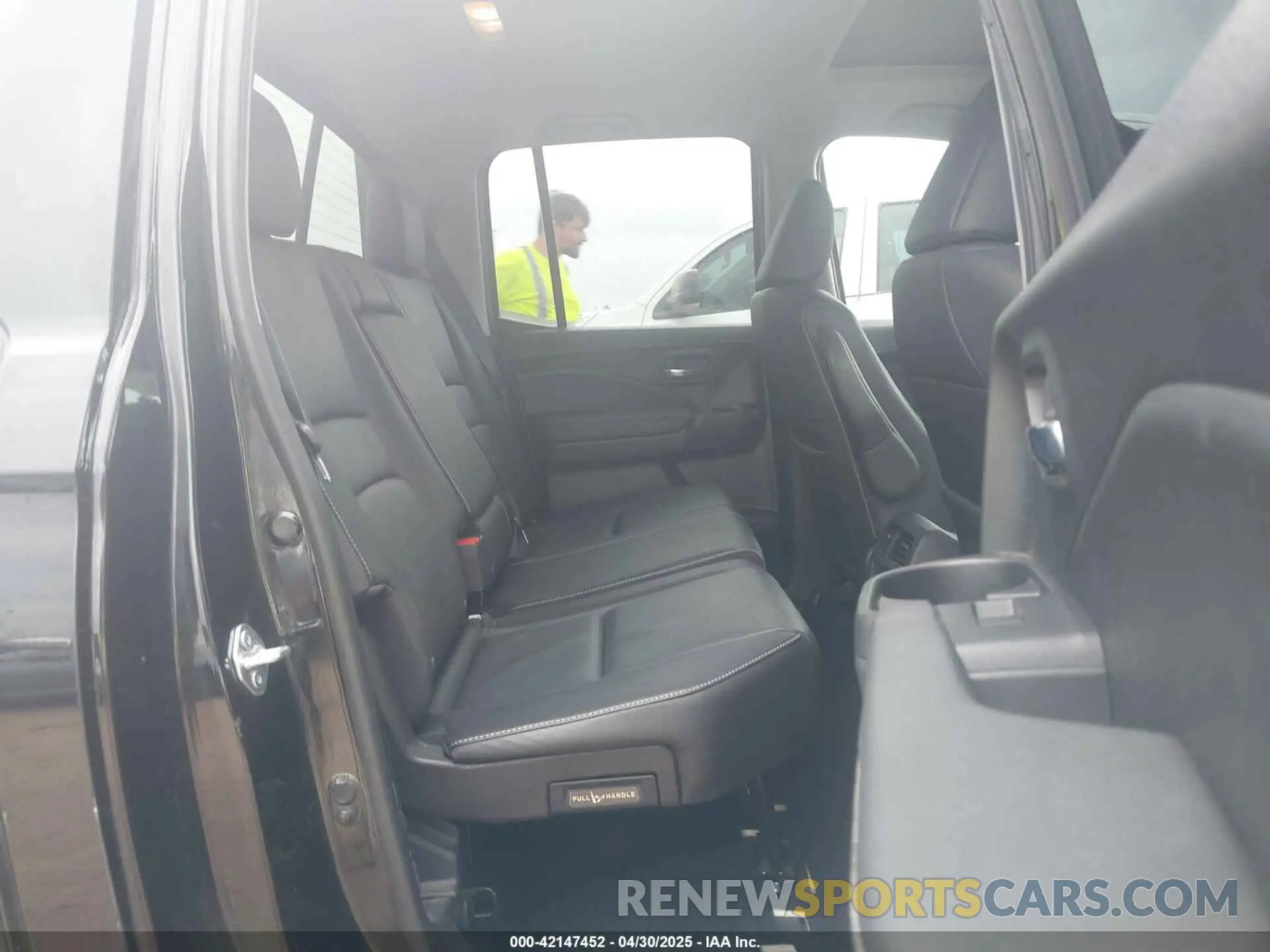 8 Photograph of a damaged car 5FPYK3F71MB018153 HONDA RIDGELINE 2021