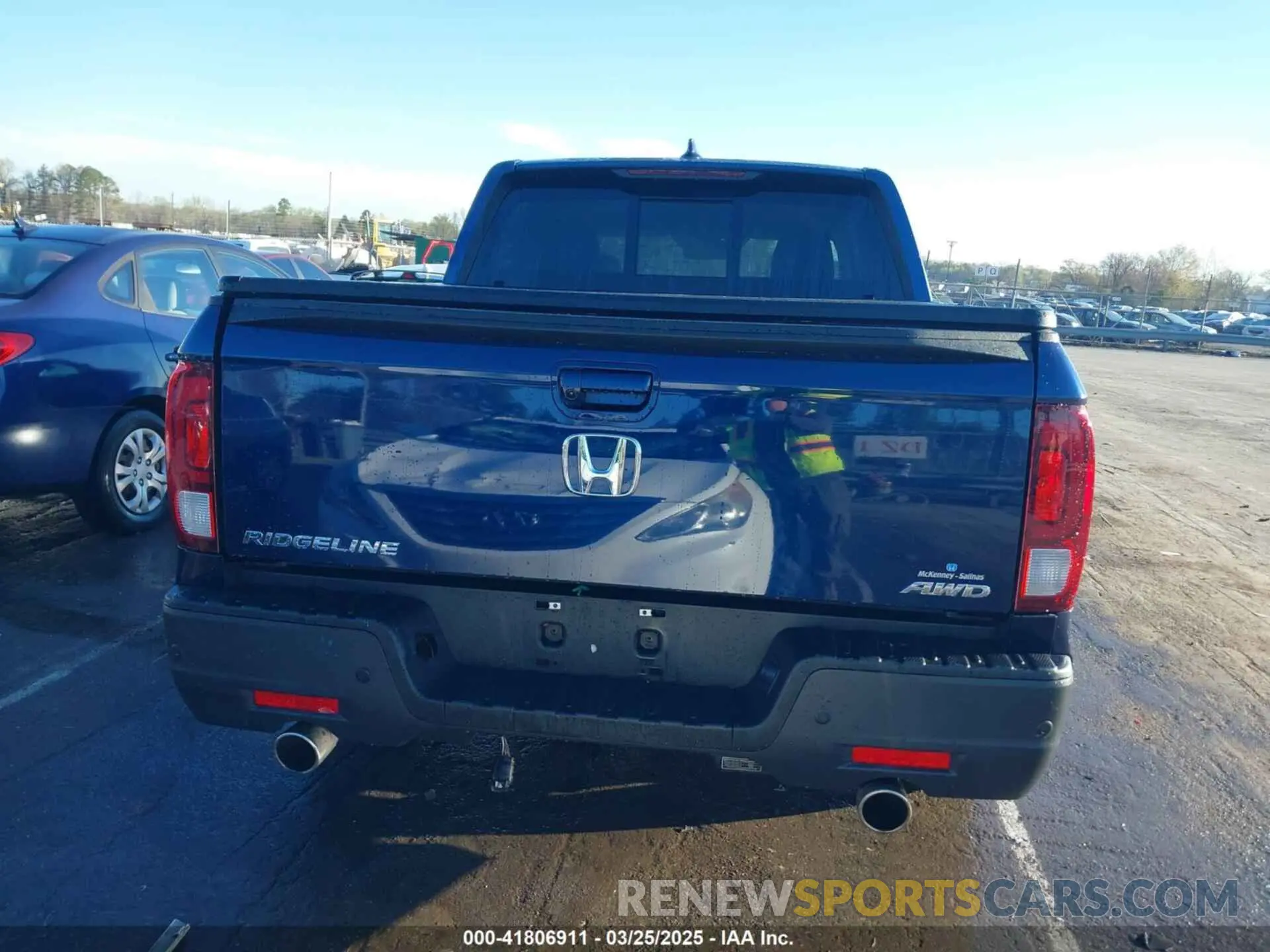 16 Photograph of a damaged car 5FPYK3F73MB023208 HONDA RIDGELINE 2021