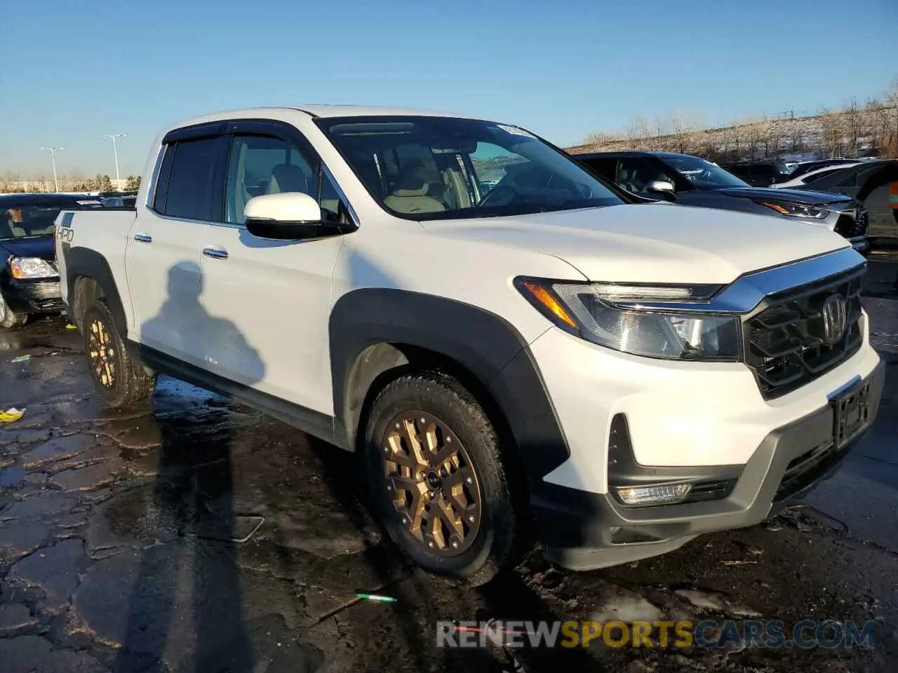 4 Photograph of a damaged car 5FPYK3F74MB019684 HONDA RIDGELINE 2021