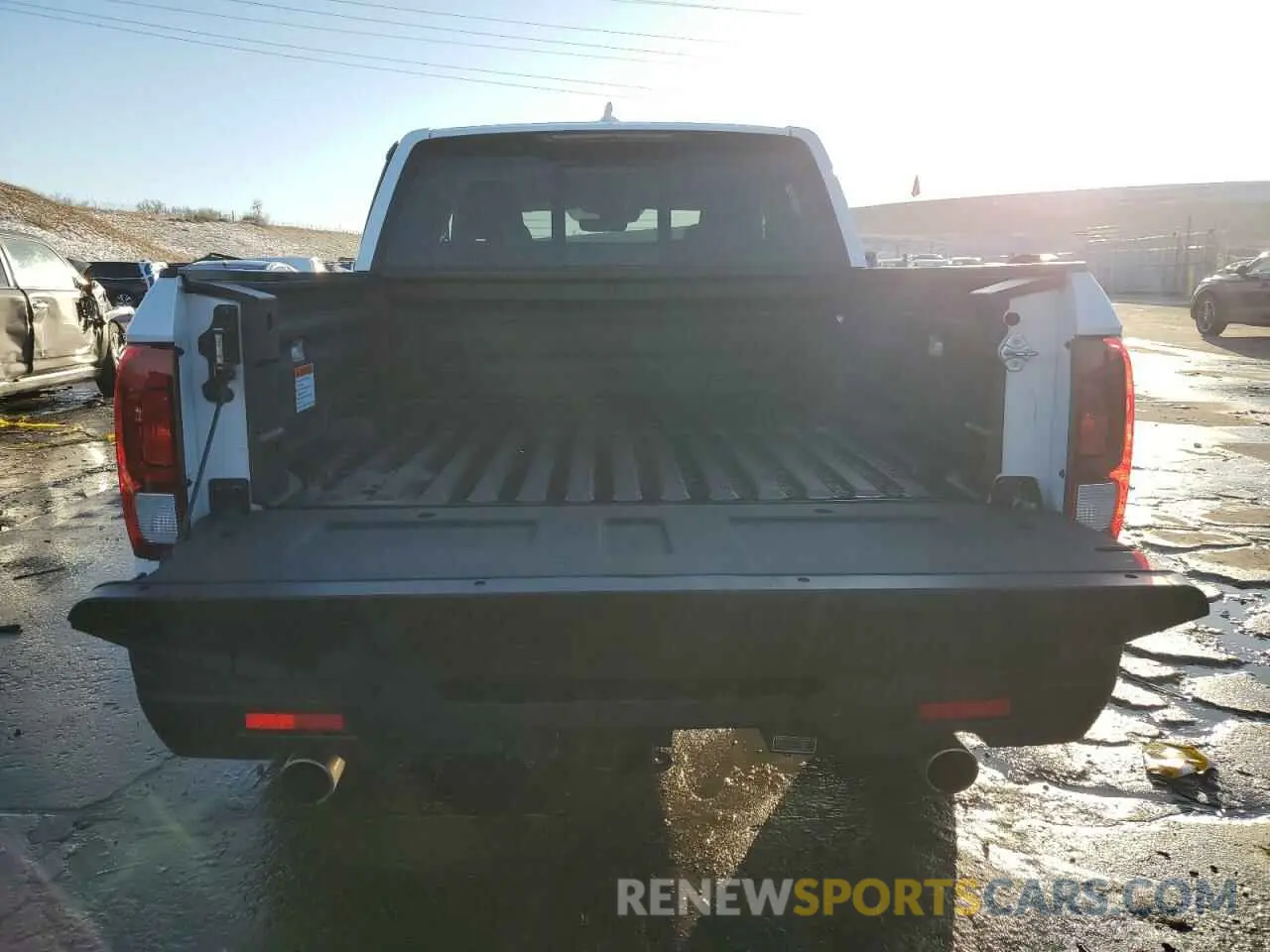 6 Photograph of a damaged car 5FPYK3F74MB019684 HONDA RIDGELINE 2021