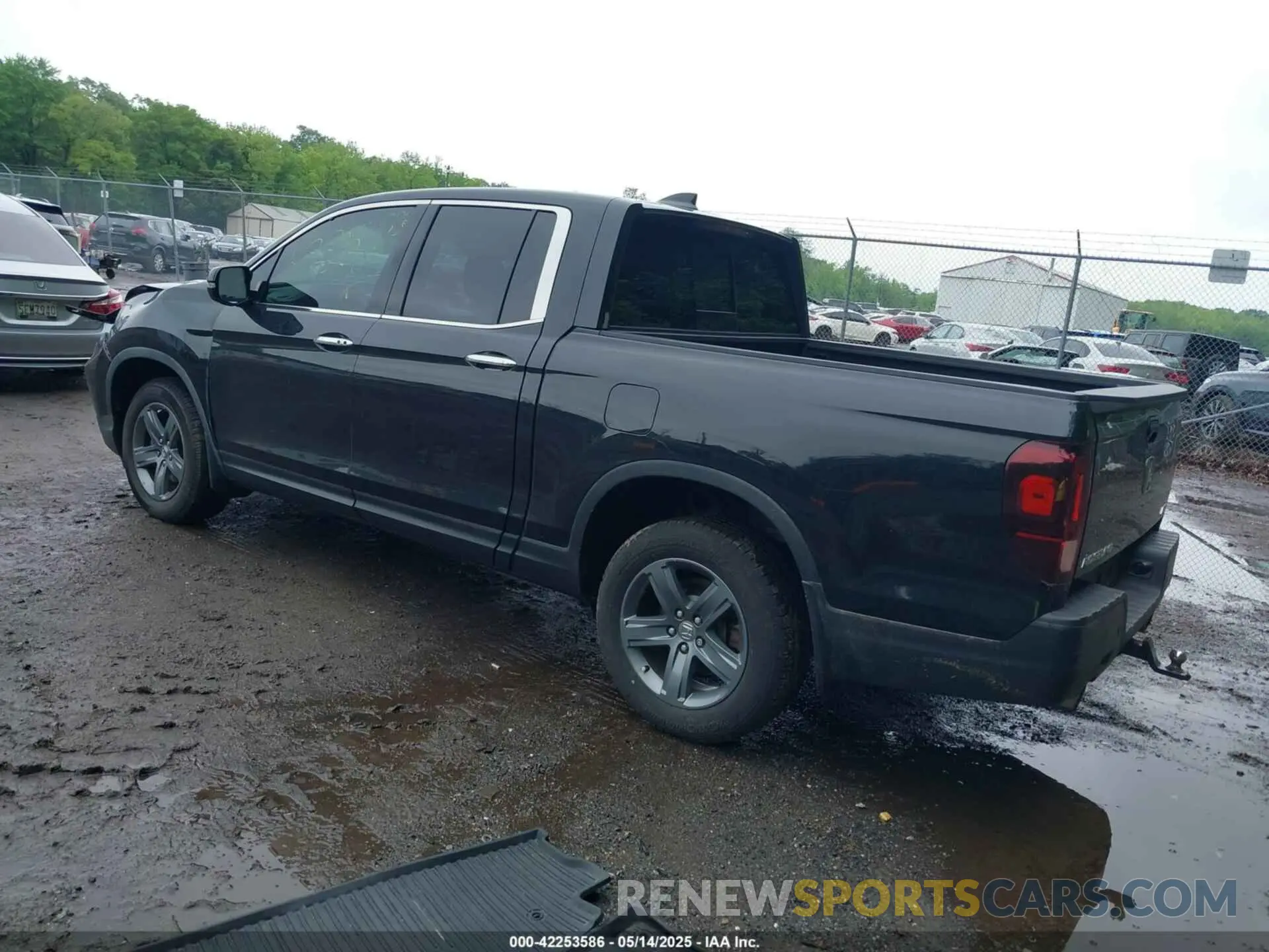 3 Photograph of a damaged car 5FPYK3F75MB015370 HONDA RIDGELINE 2021