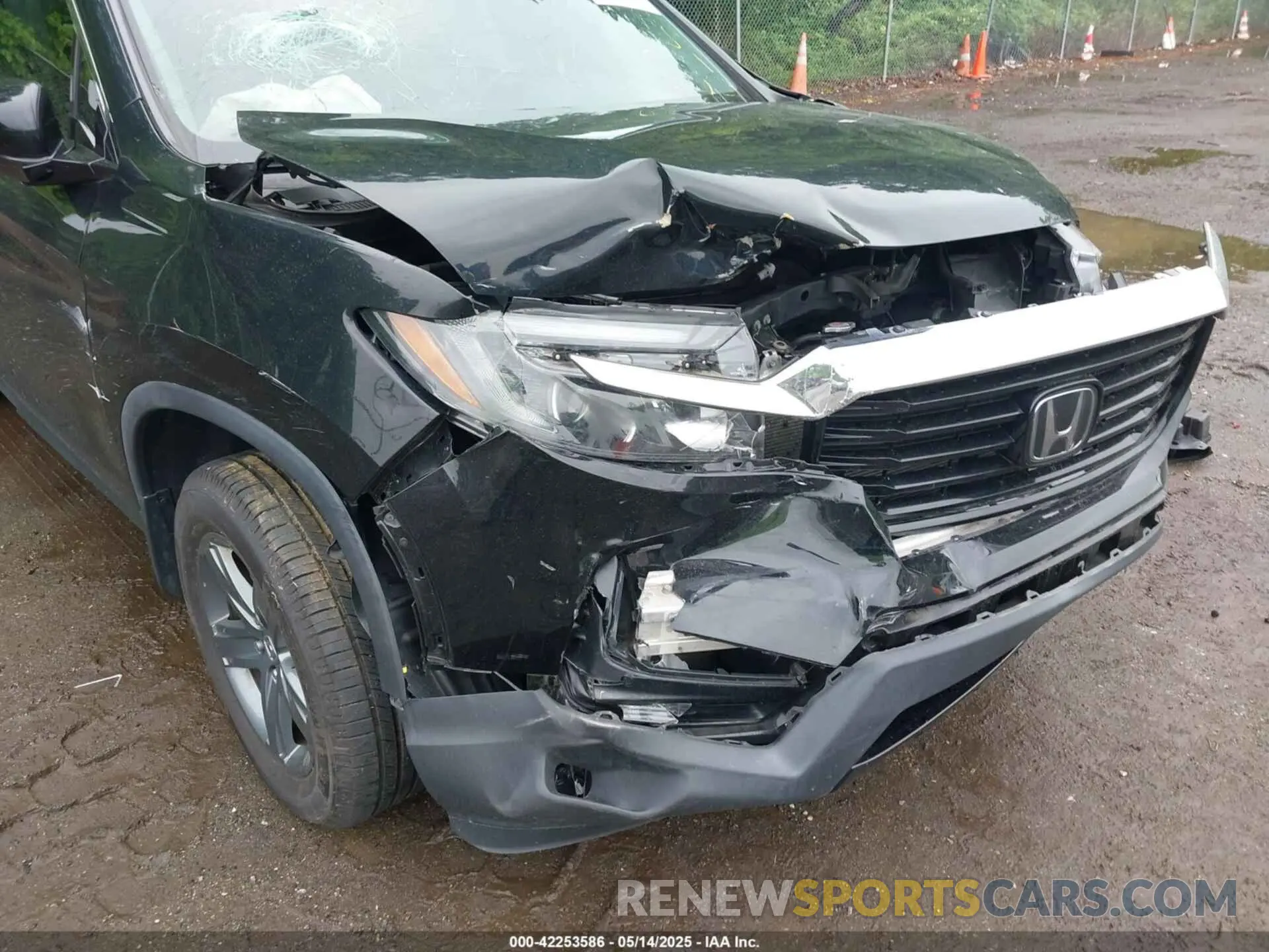 6 Photograph of a damaged car 5FPYK3F75MB015370 HONDA RIDGELINE 2021