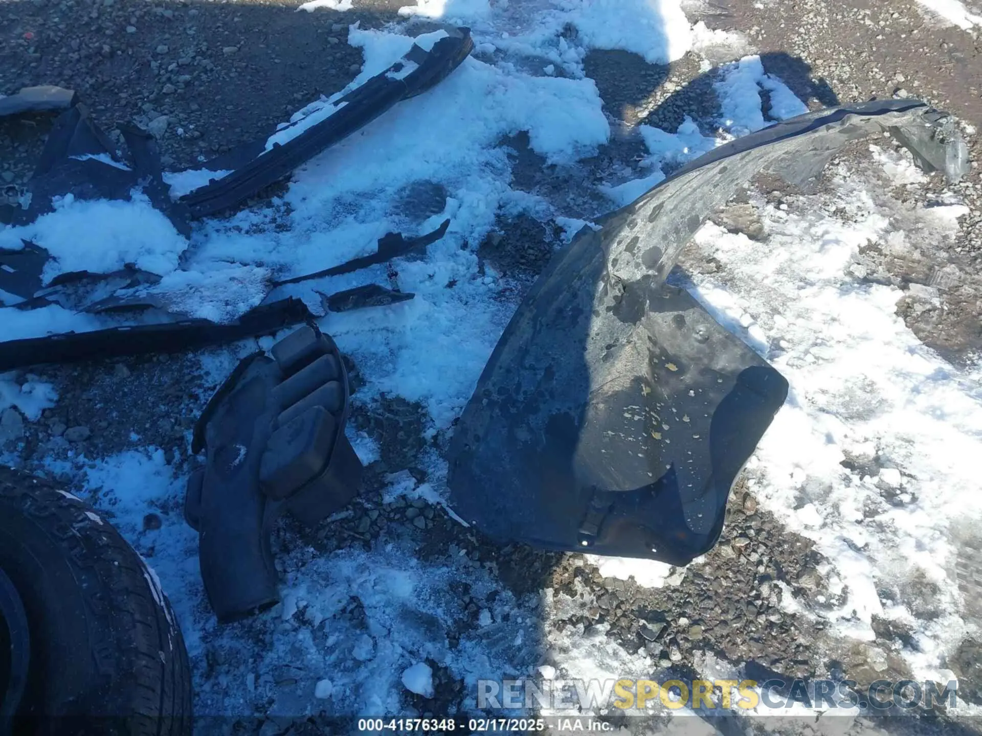 18 Photograph of a damaged car 5FPYK3F82MB014976 HONDA RIDGELINE 2021