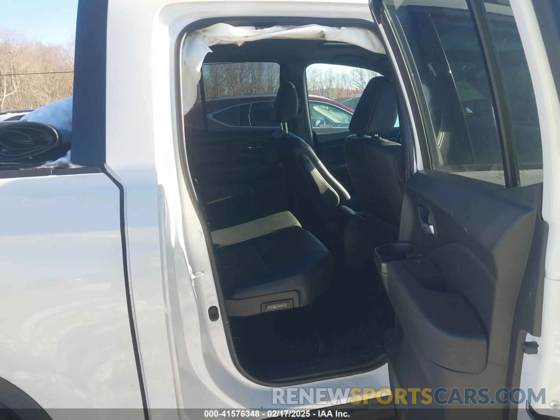 8 Photograph of a damaged car 5FPYK3F82MB014976 HONDA RIDGELINE 2021