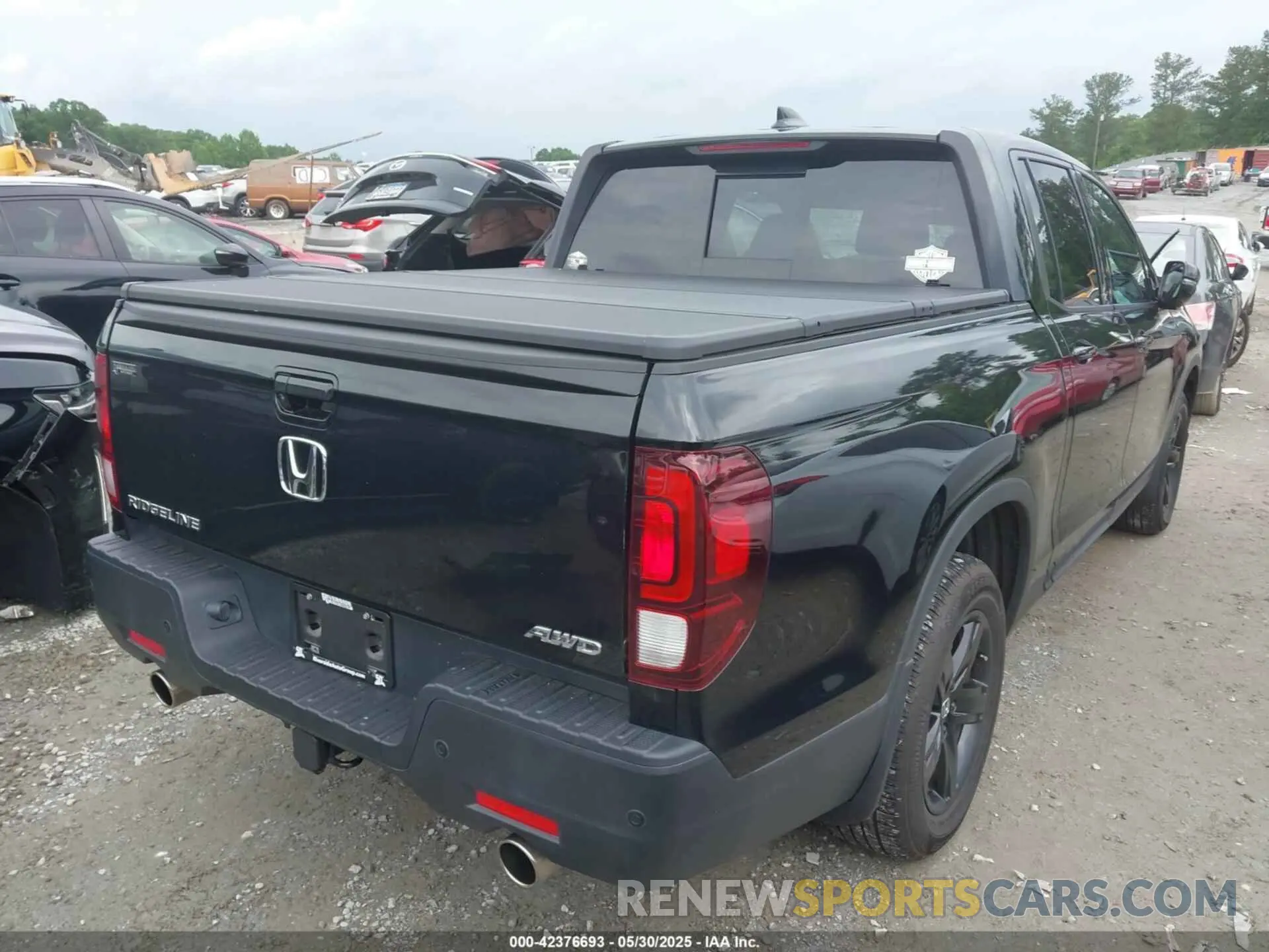 4 Photograph of a damaged car 5FPYK3F86MB012423 HONDA RIDGELINE 2021
