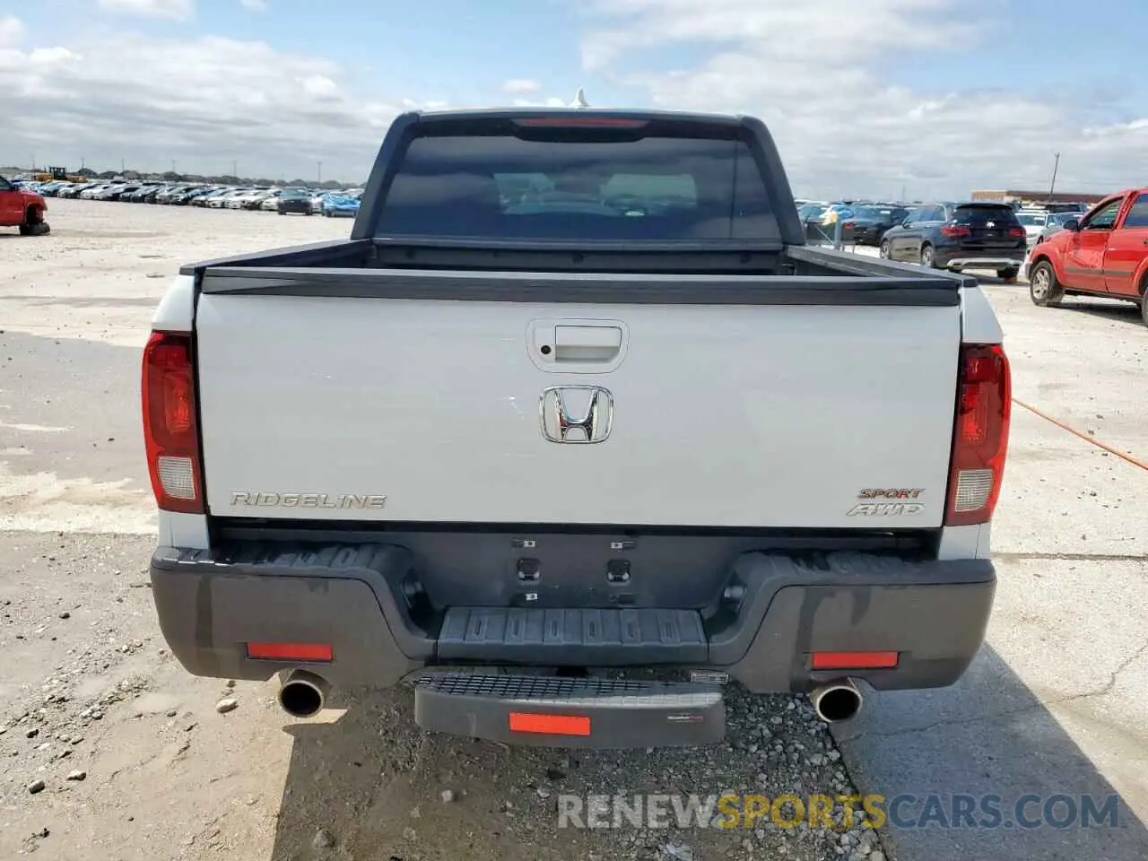 6 Photograph of a damaged car 5FPYK3F16NB013379 HONDA RIDGELINE 2022