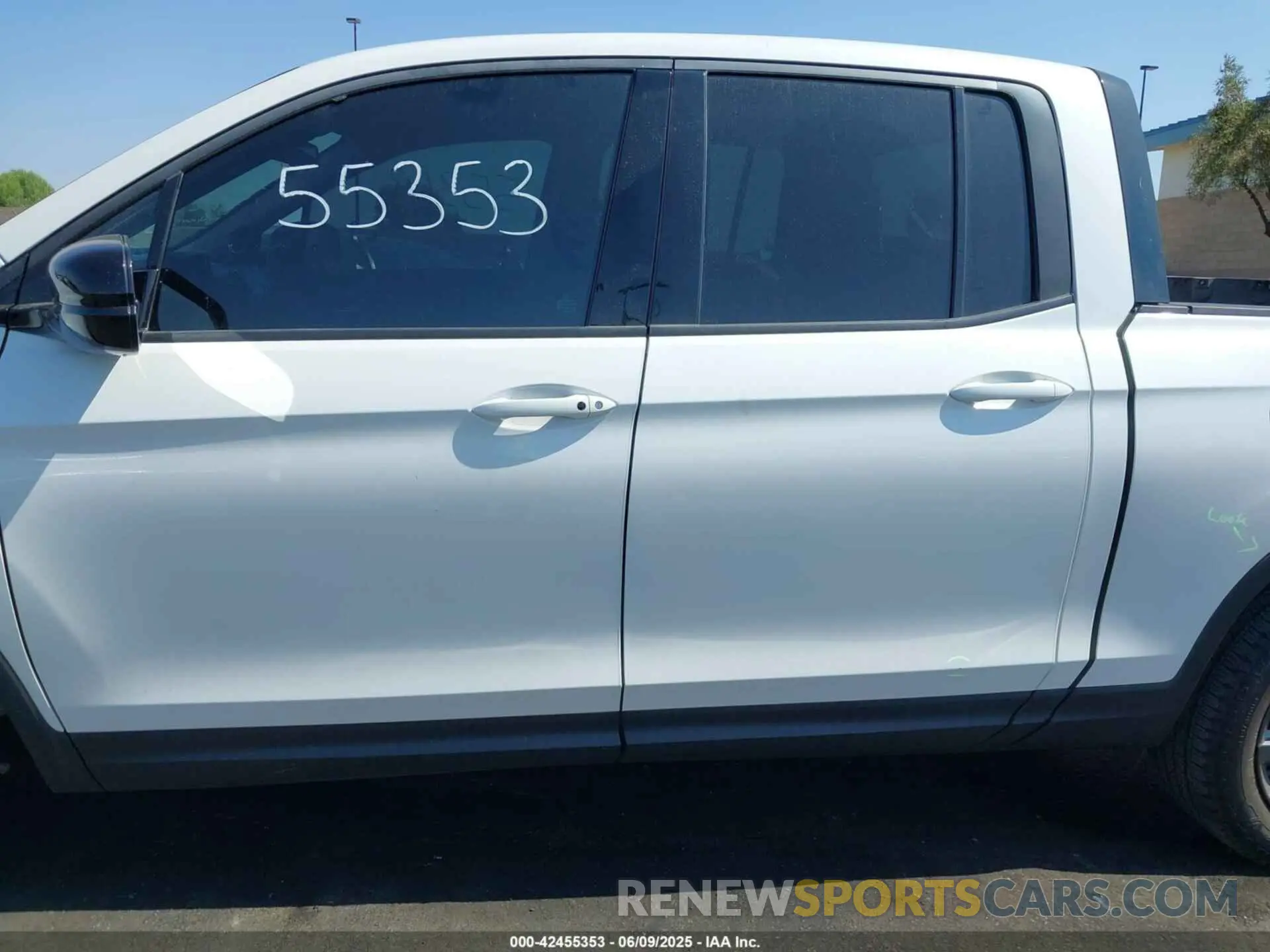 15 Photograph of a damaged car 5FPYK3F18NB009155 HONDA RIDGELINE 2022