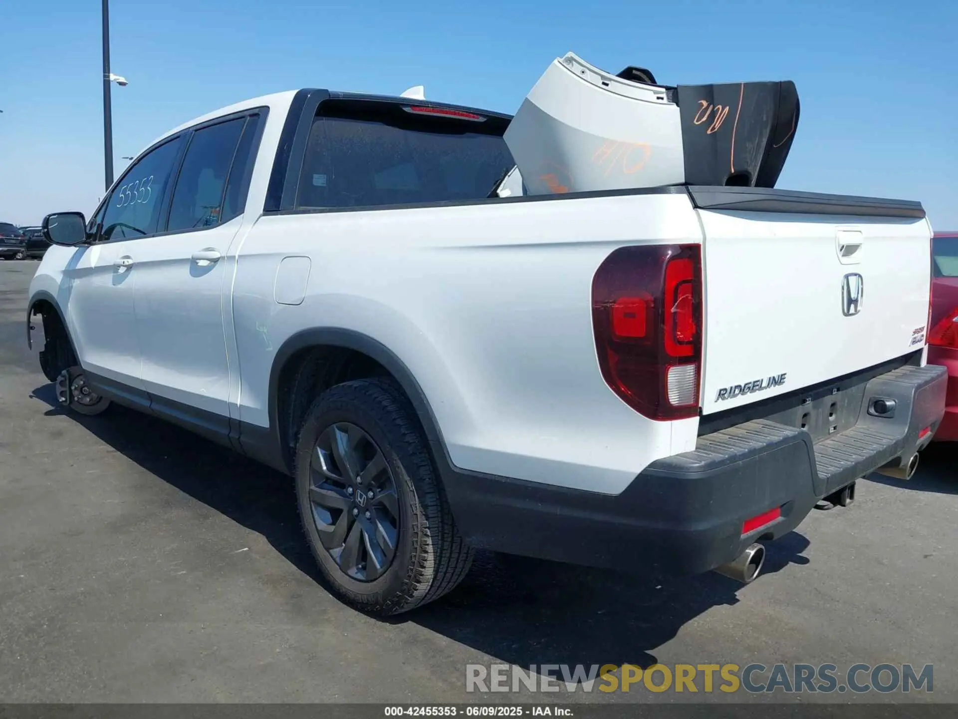 3 Photograph of a damaged car 5FPYK3F18NB009155 HONDA RIDGELINE 2022