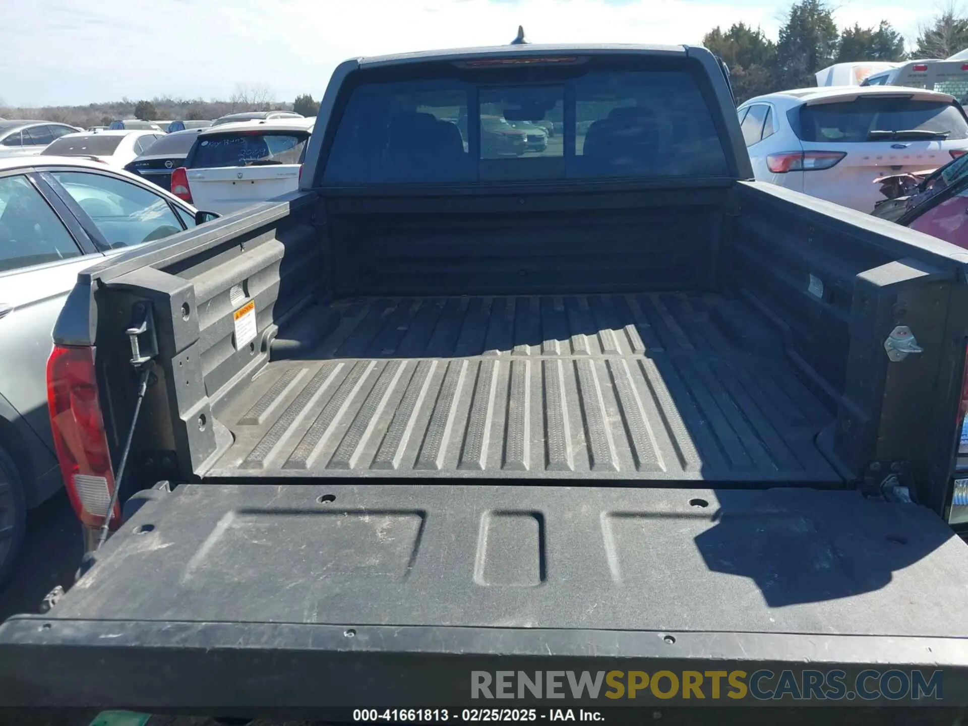 16 Photograph of a damaged car 5FPYK3F50NB000453 HONDA RIDGELINE 2022