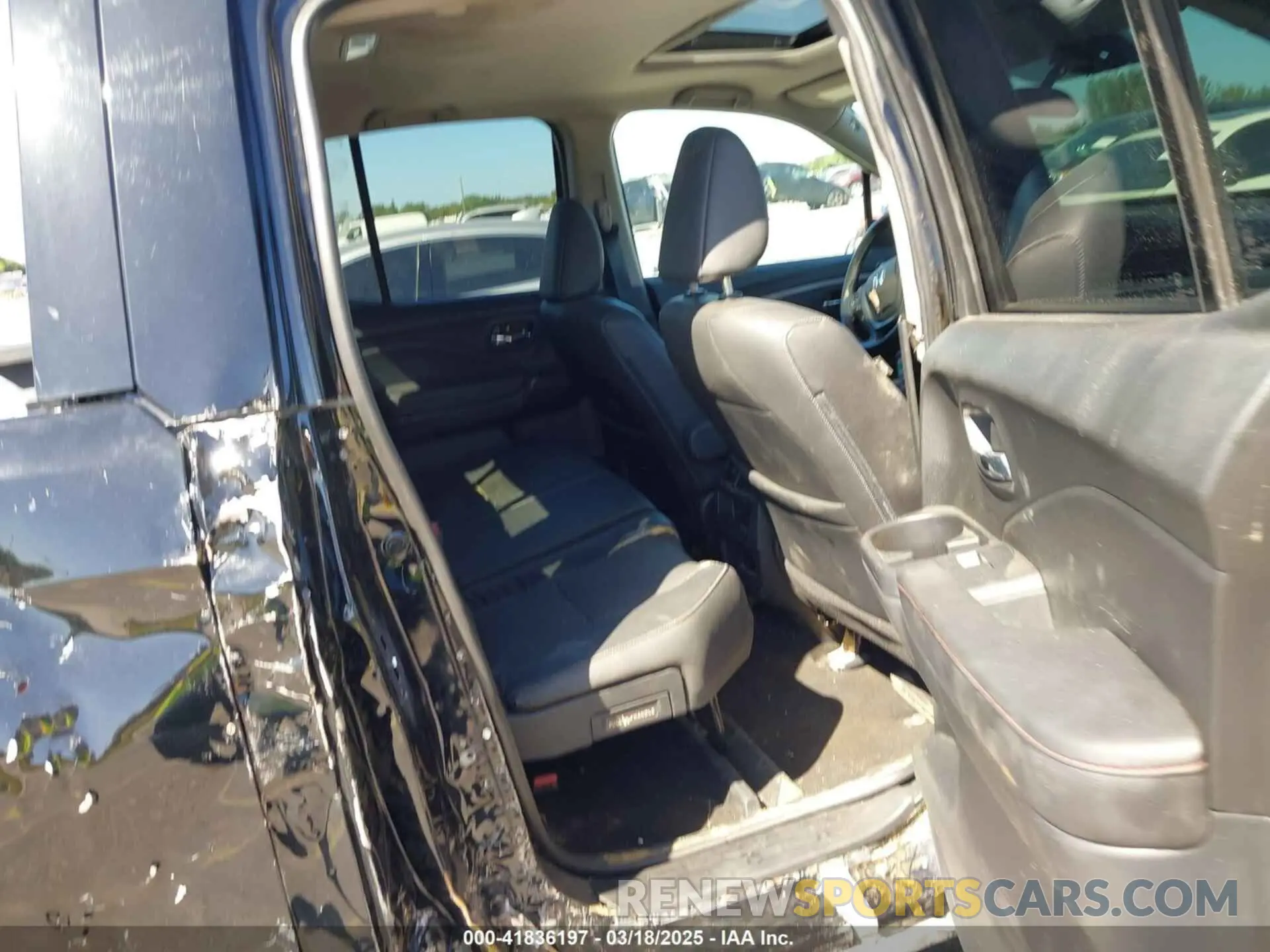 8 Photograph of a damaged car 5FPYK3F50NB016717 HONDA RIDGELINE 2022