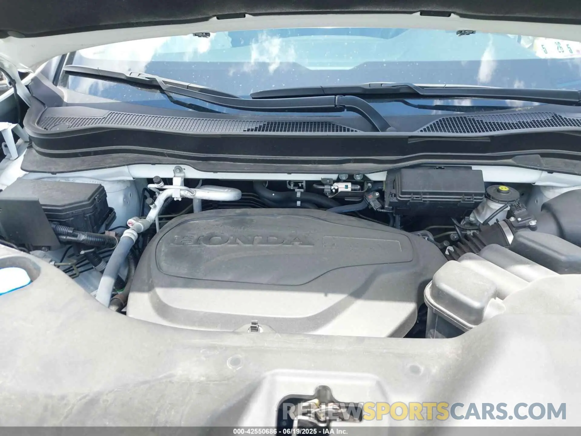 10 Photograph of a damaged car 5FPYK3F55NB005809 HONDA RIDGELINE 2022