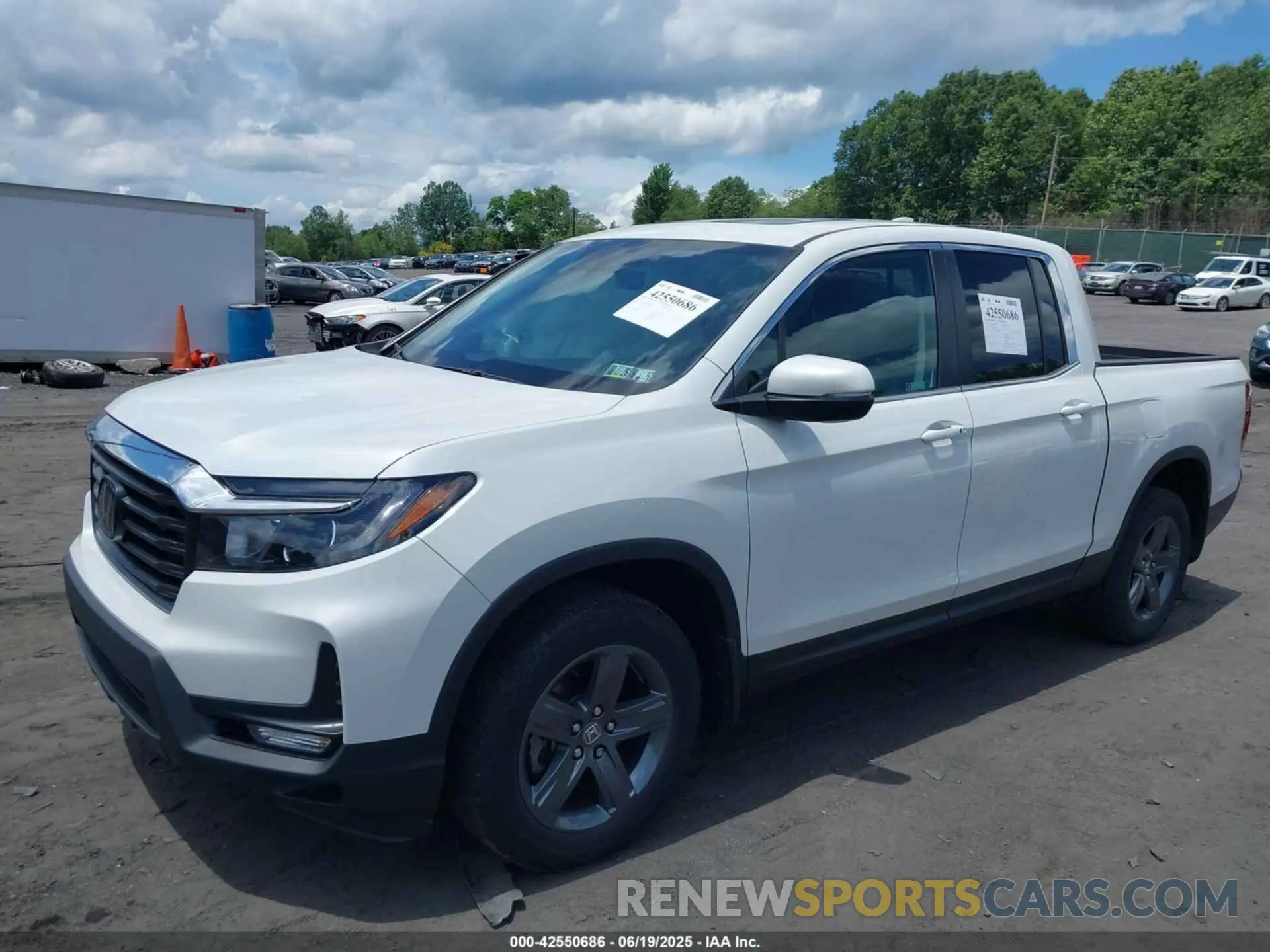 2 Photograph of a damaged car 5FPYK3F55NB005809 HONDA RIDGELINE 2022