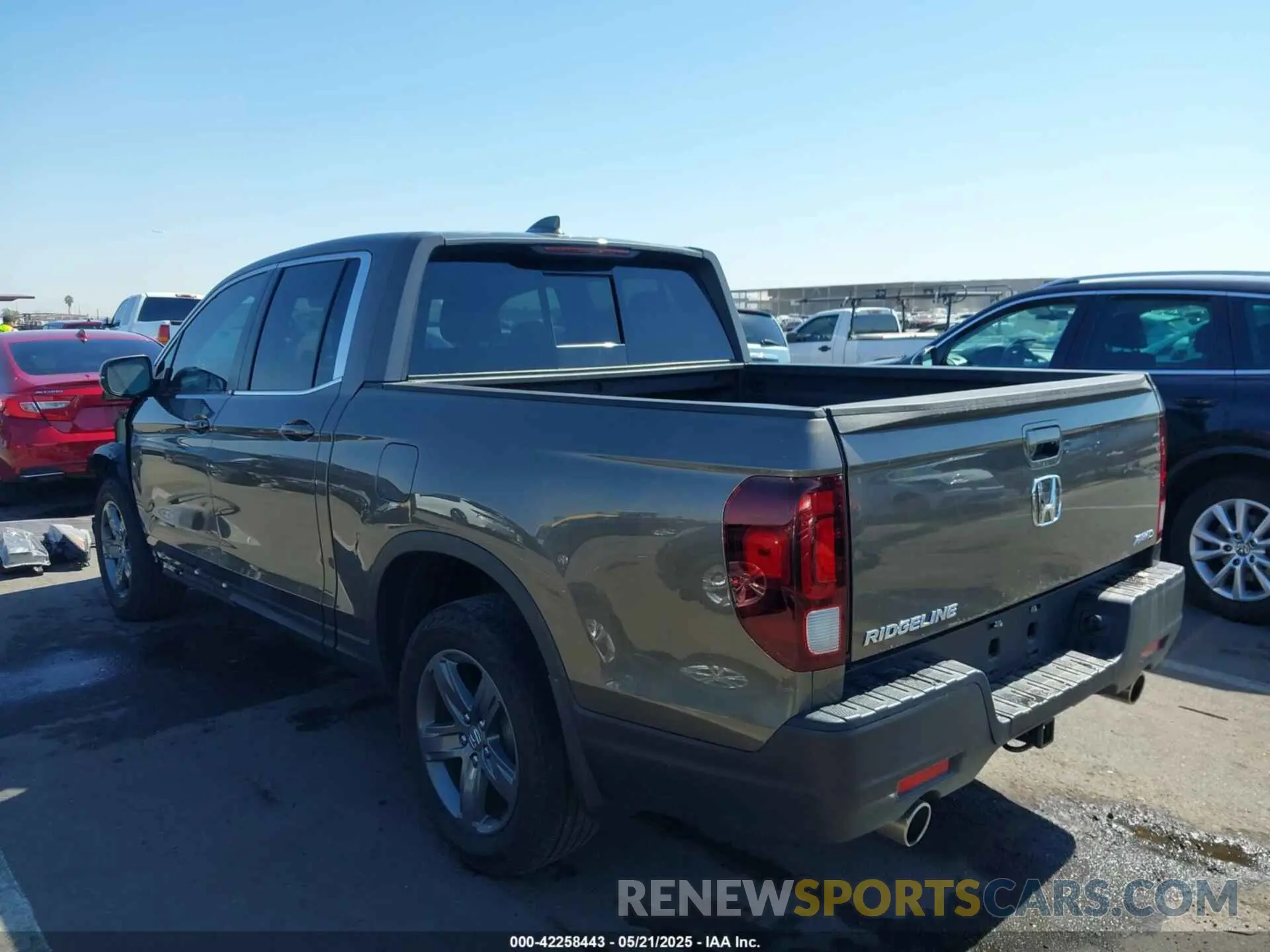 3 Photograph of a damaged car 5FPYK3F58NB007618 HONDA RIDGELINE 2022