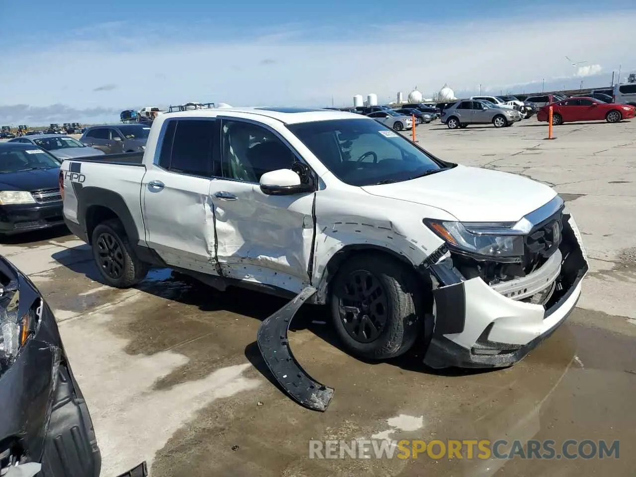 4 Photograph of a damaged car 5FPYK3F72NB018843 HONDA RIDGELINE 2022