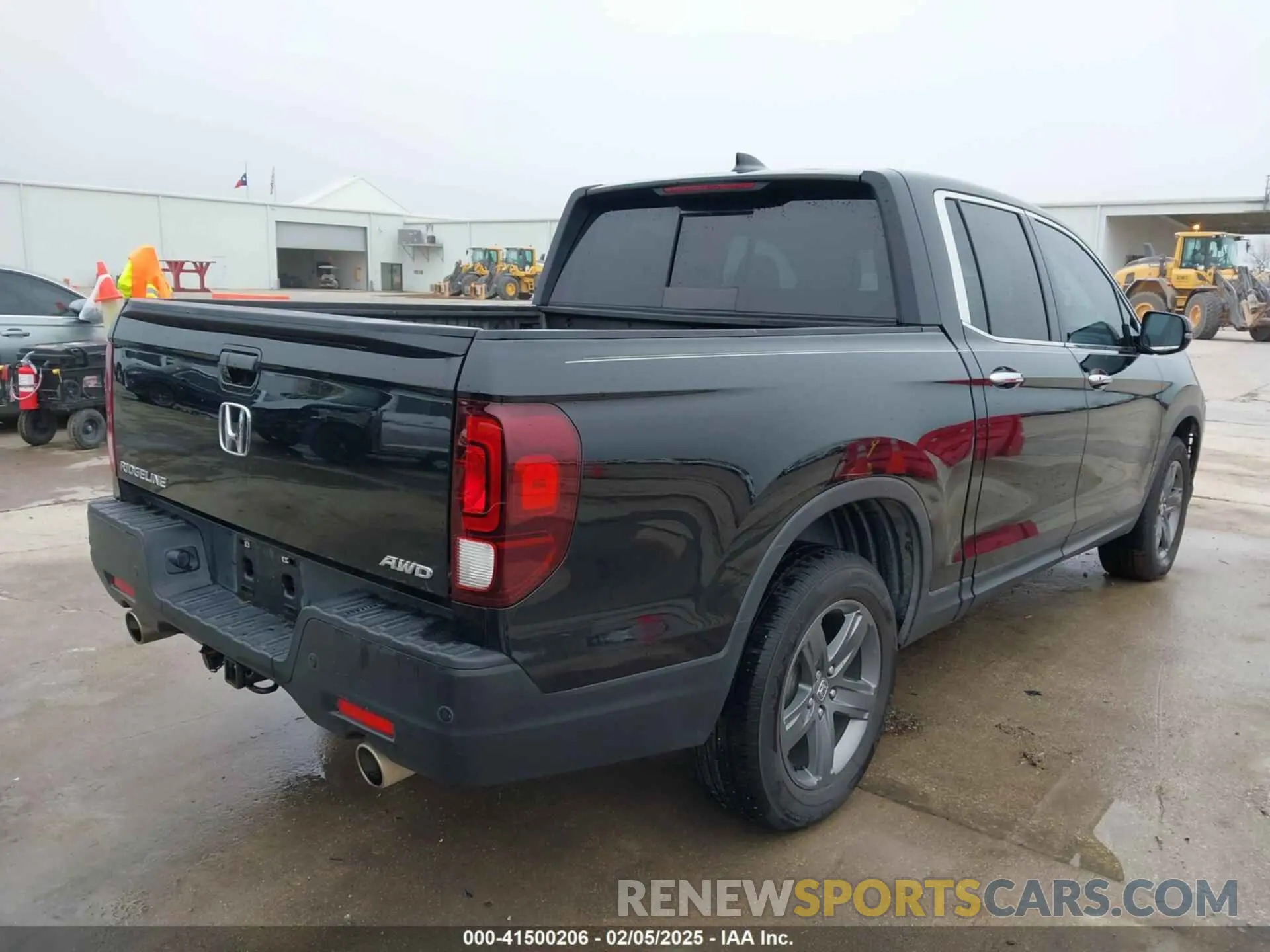 4 Photograph of a damaged car 5FPYK3F75NB020036 HONDA RIDGELINE 2022