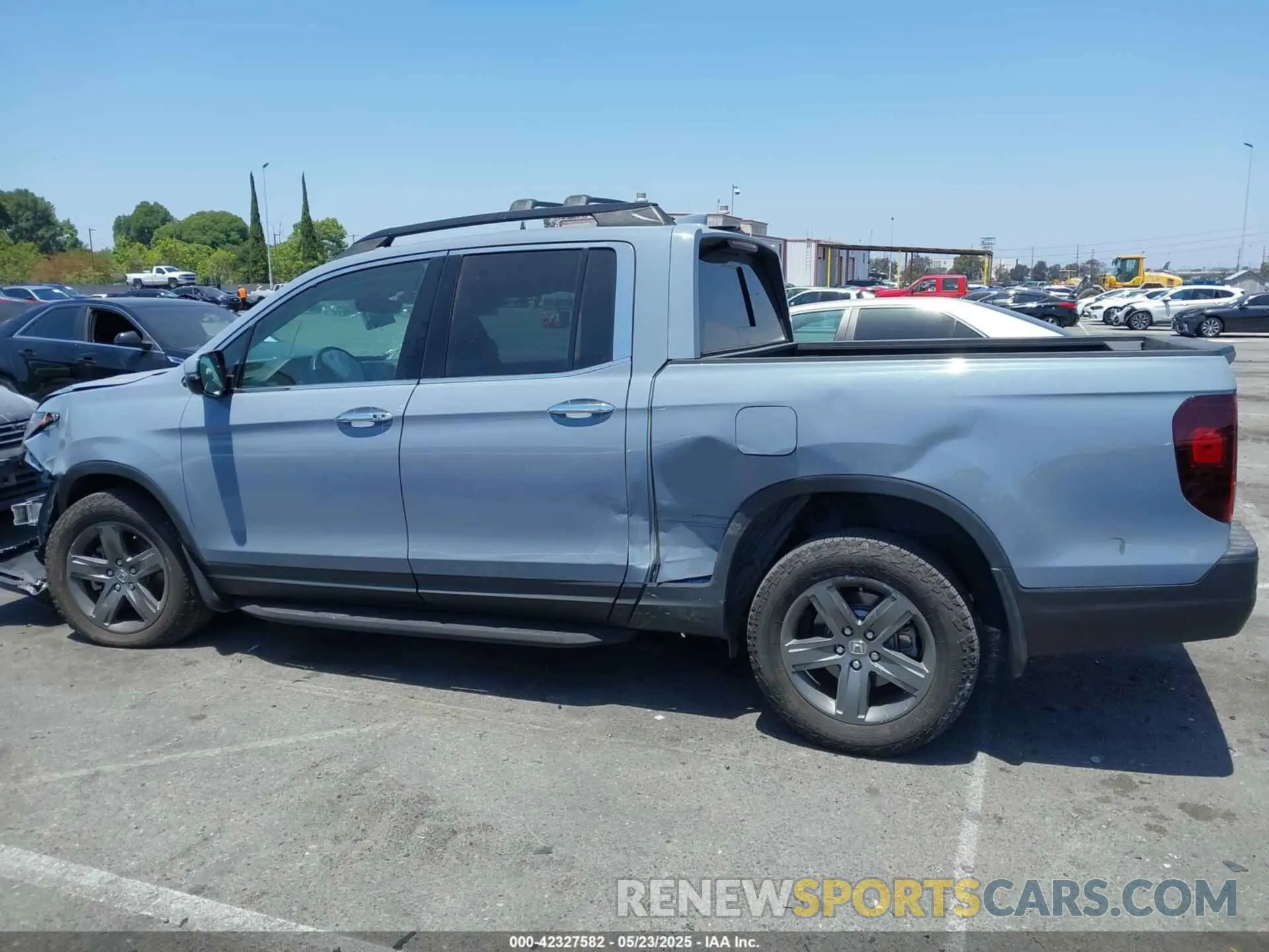 14 Photograph of a damaged car 5FPYK3F76NB019199 HONDA RIDGELINE 2022