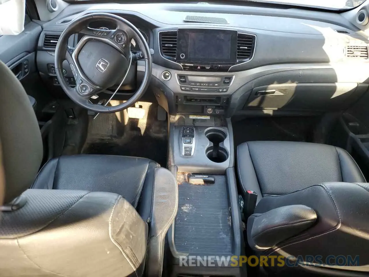 8 Photograph of a damaged car 5FPYK3F78NB015932 HONDA RIDGELINE 2022
