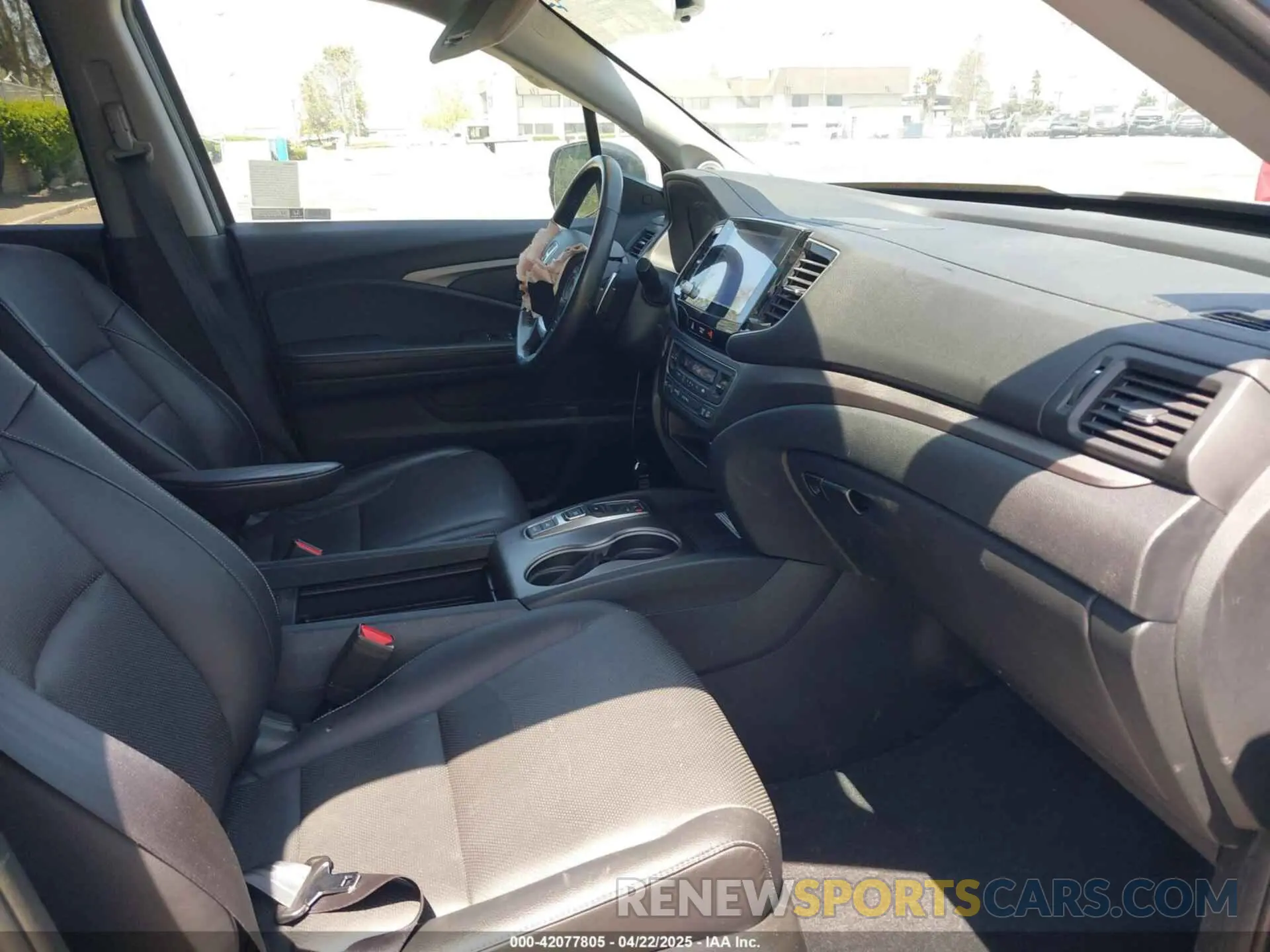 5 Photograph of a damaged car 5FPYK3F78NB028776 HONDA RIDGELINE 2022