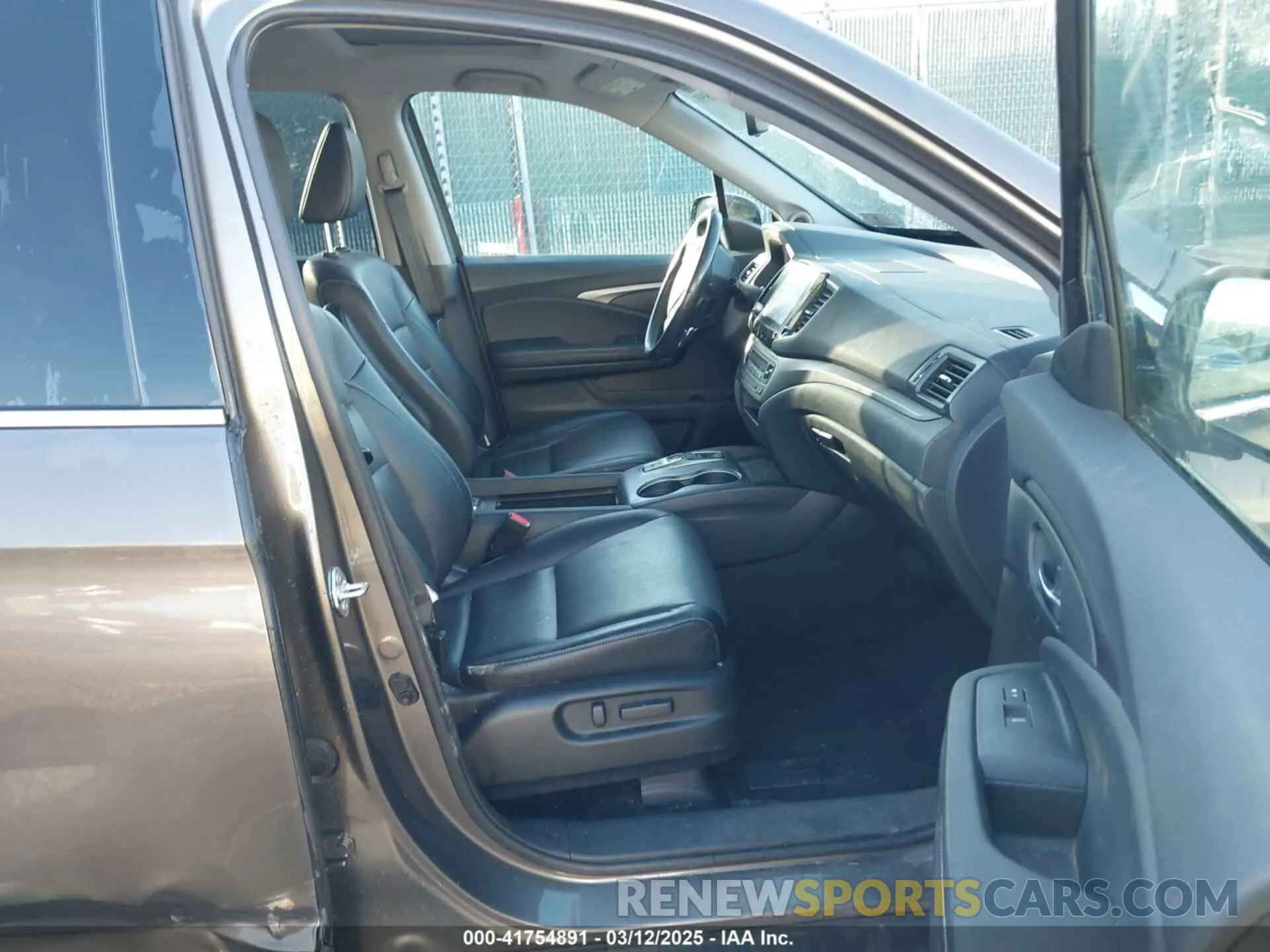 5 Photograph of a damaged car 5FPYK3F79NB005152 HONDA RIDGELINE 2022