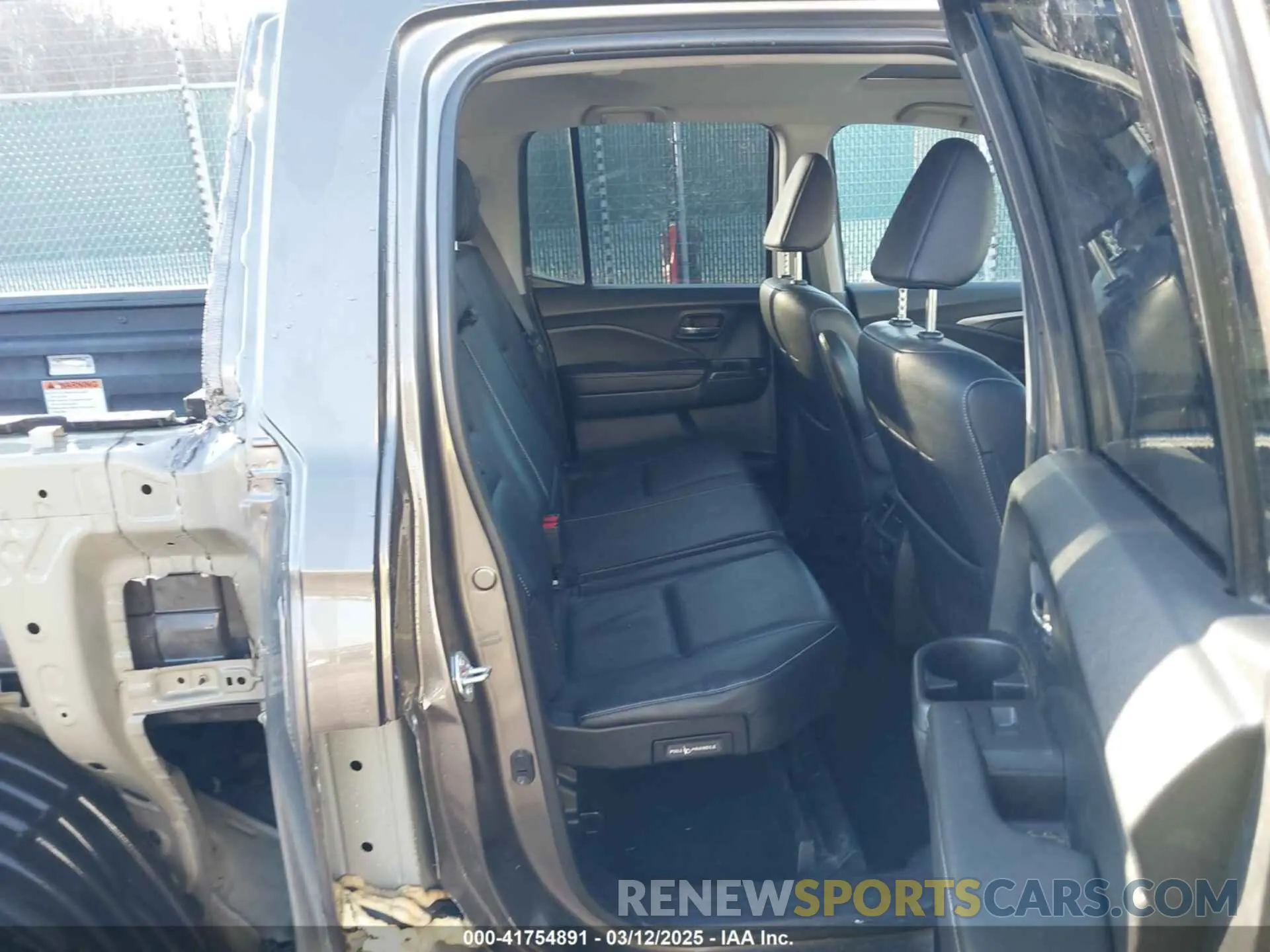 8 Photograph of a damaged car 5FPYK3F79NB005152 HONDA RIDGELINE 2022