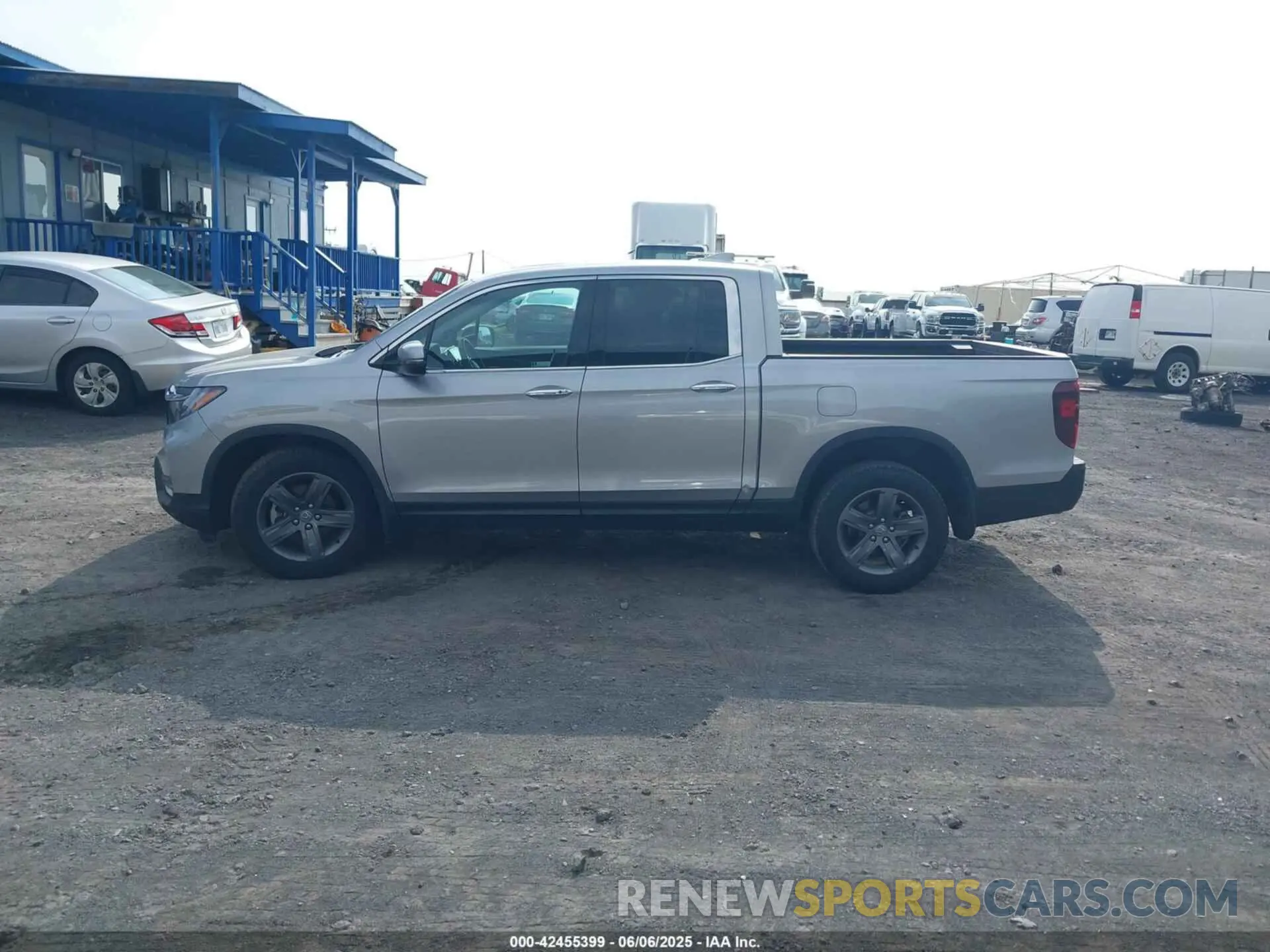 14 Photograph of a damaged car 5FPYK3F7XNB023207 HONDA RIDGELINE 2022