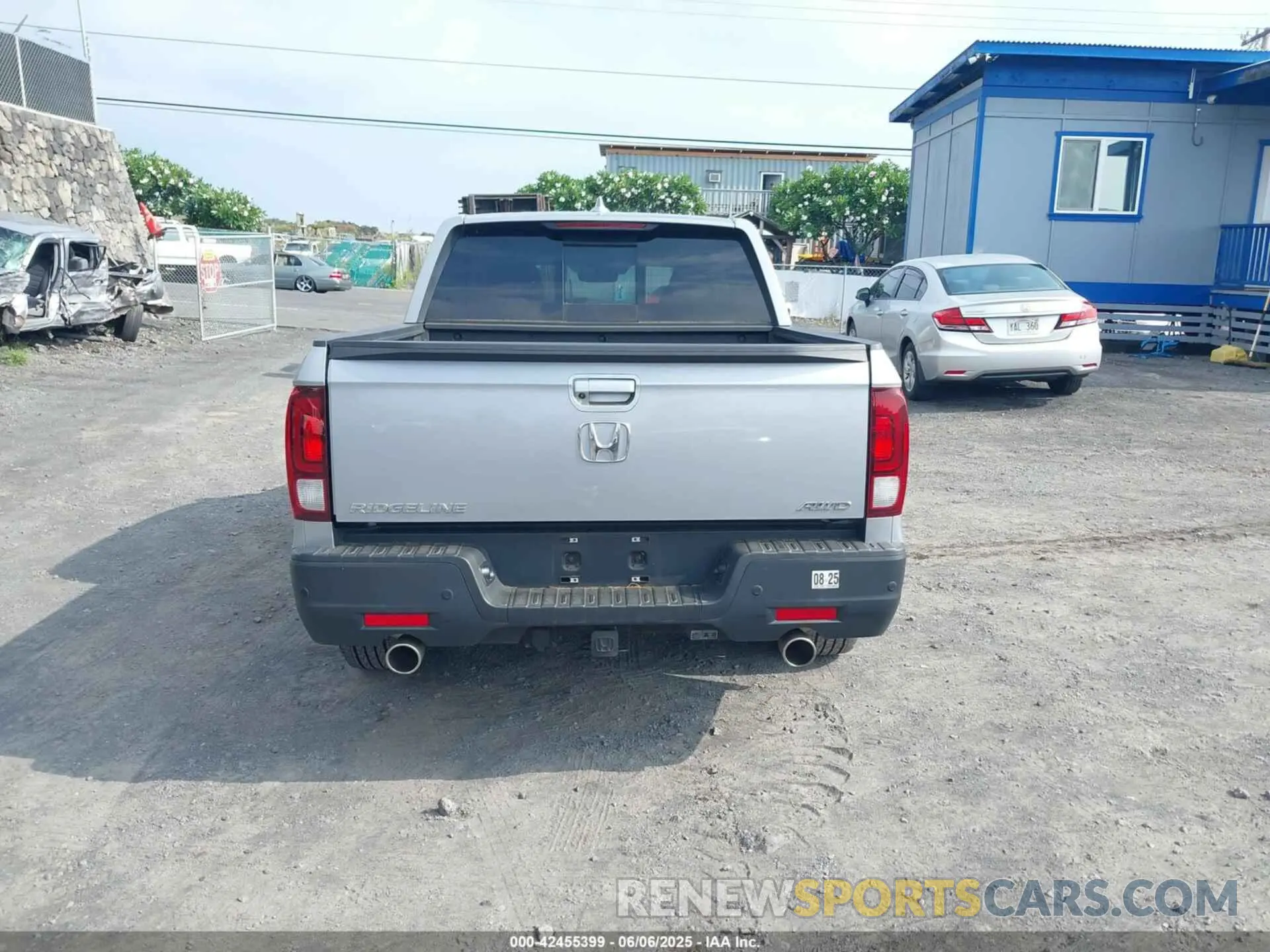 16 Photograph of a damaged car 5FPYK3F7XNB023207 HONDA RIDGELINE 2022