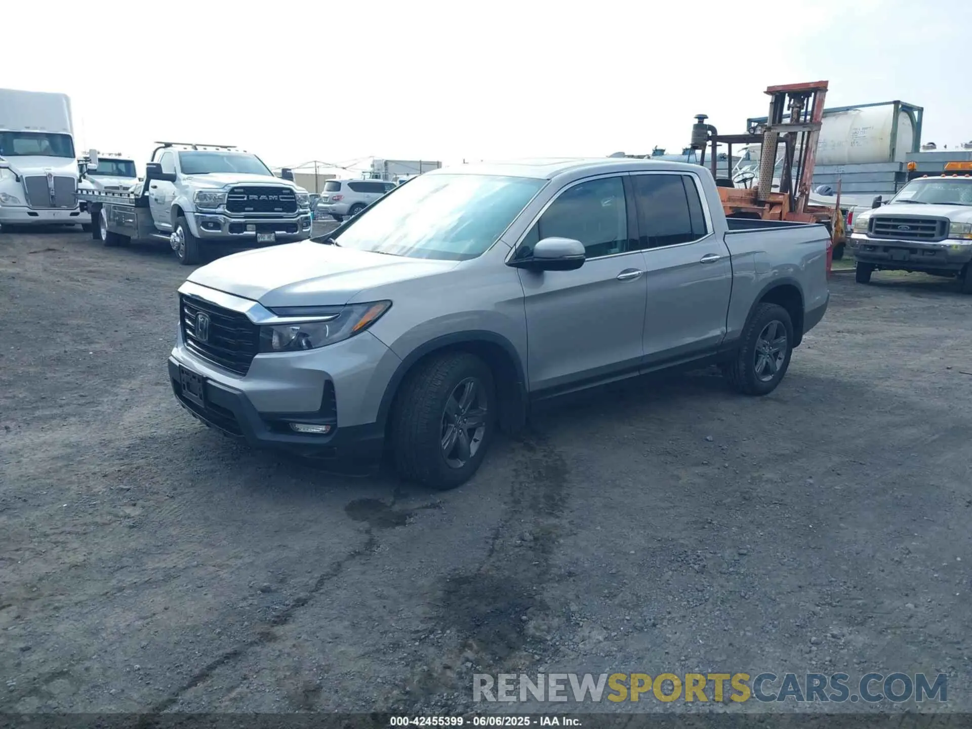 2 Photograph of a damaged car 5FPYK3F7XNB023207 HONDA RIDGELINE 2022