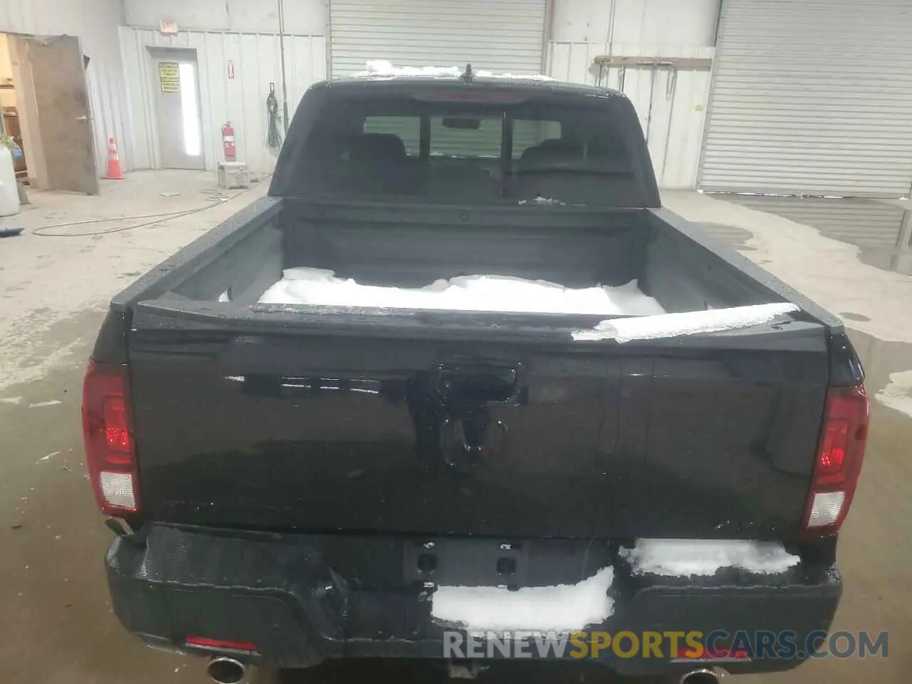6 Photograph of a damaged car 5FPYK3F80NB026609 HONDA RIDGELINE 2022