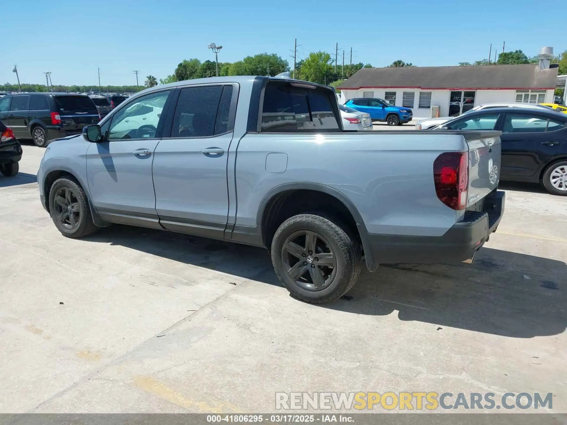 3 Photograph of a damaged car 5FPYK3F81NB035917 HONDA RIDGELINE 2022
