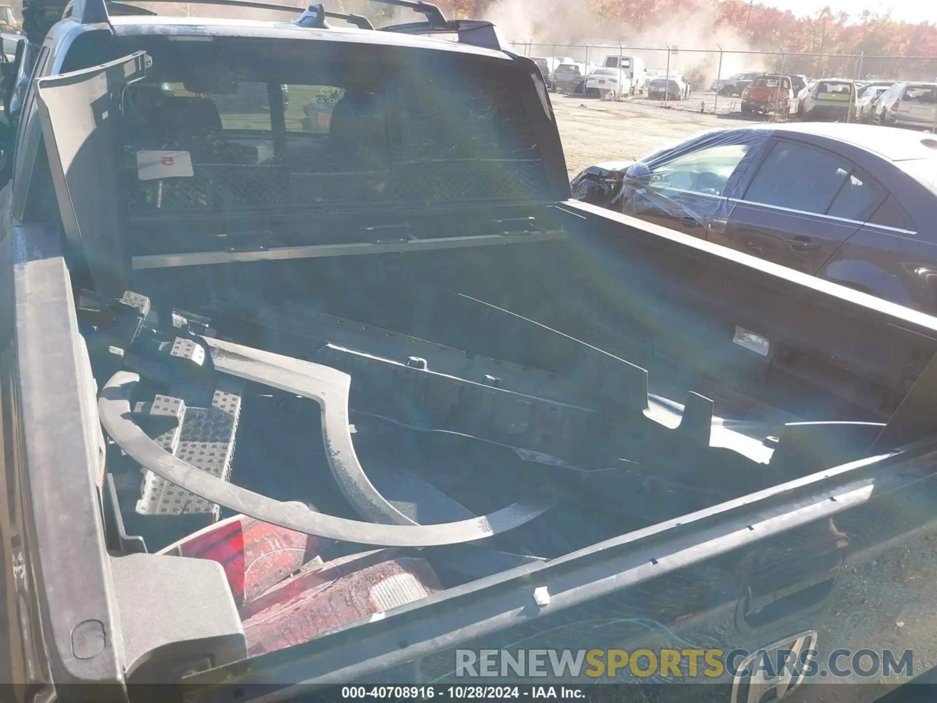 12 Photograph of a damaged car 5FPYK3F84NB008002 HONDA RIDGELINE 2022