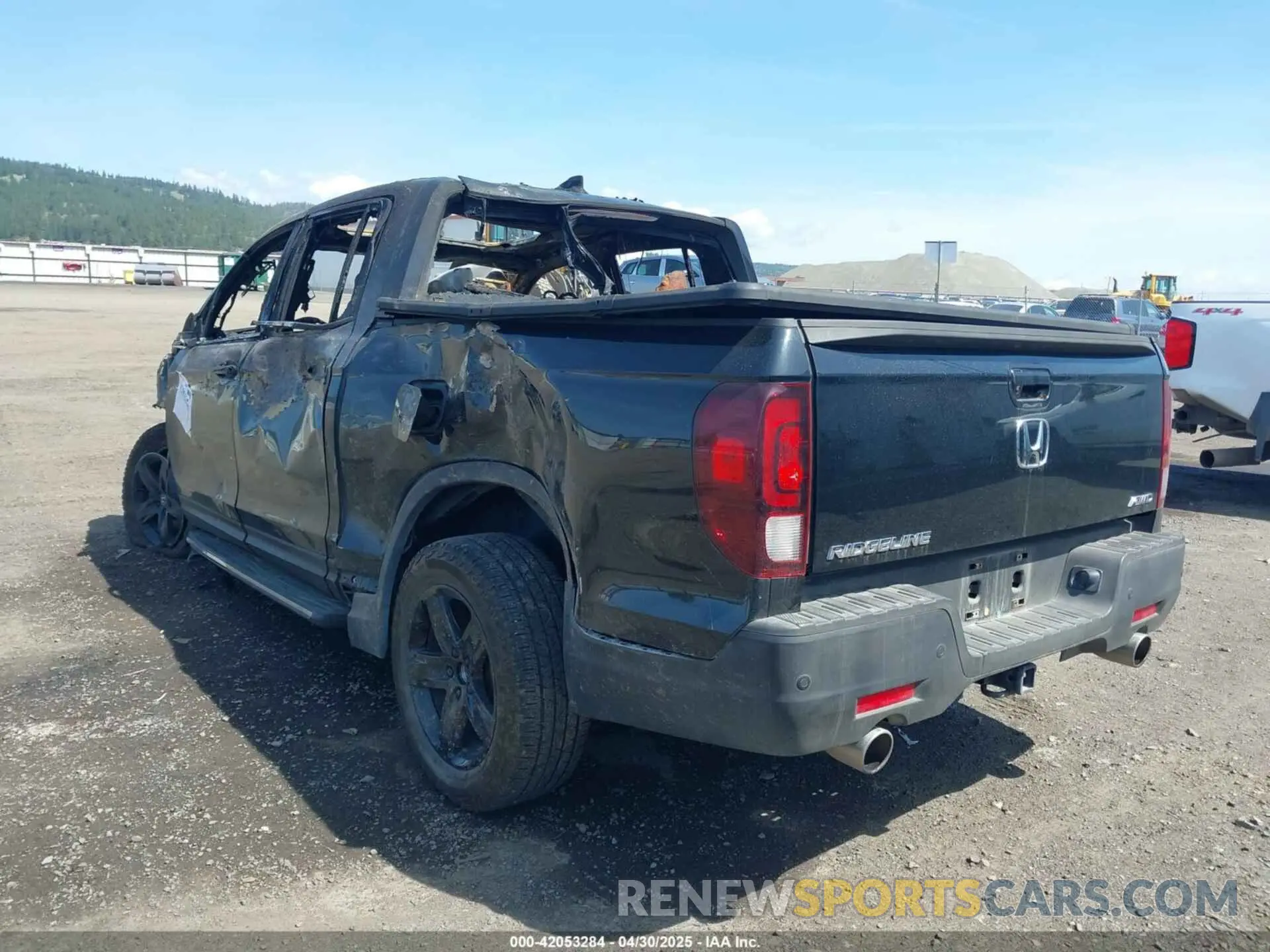 3 Photograph of a damaged car 5FPYK3F8XNB012183 HONDA RIDGELINE 2022