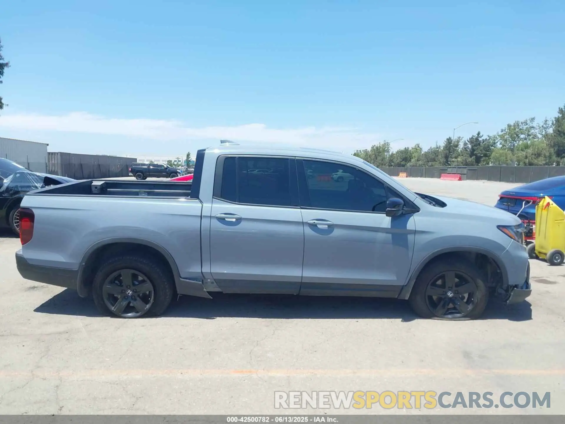 13 Photograph of a damaged car 5FPYK3F8XNB027184 HONDA RIDGELINE 2022