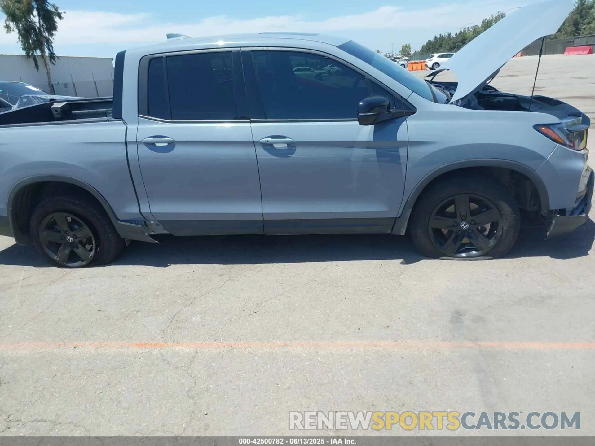 6 Photograph of a damaged car 5FPYK3F8XNB027184 HONDA RIDGELINE 2022