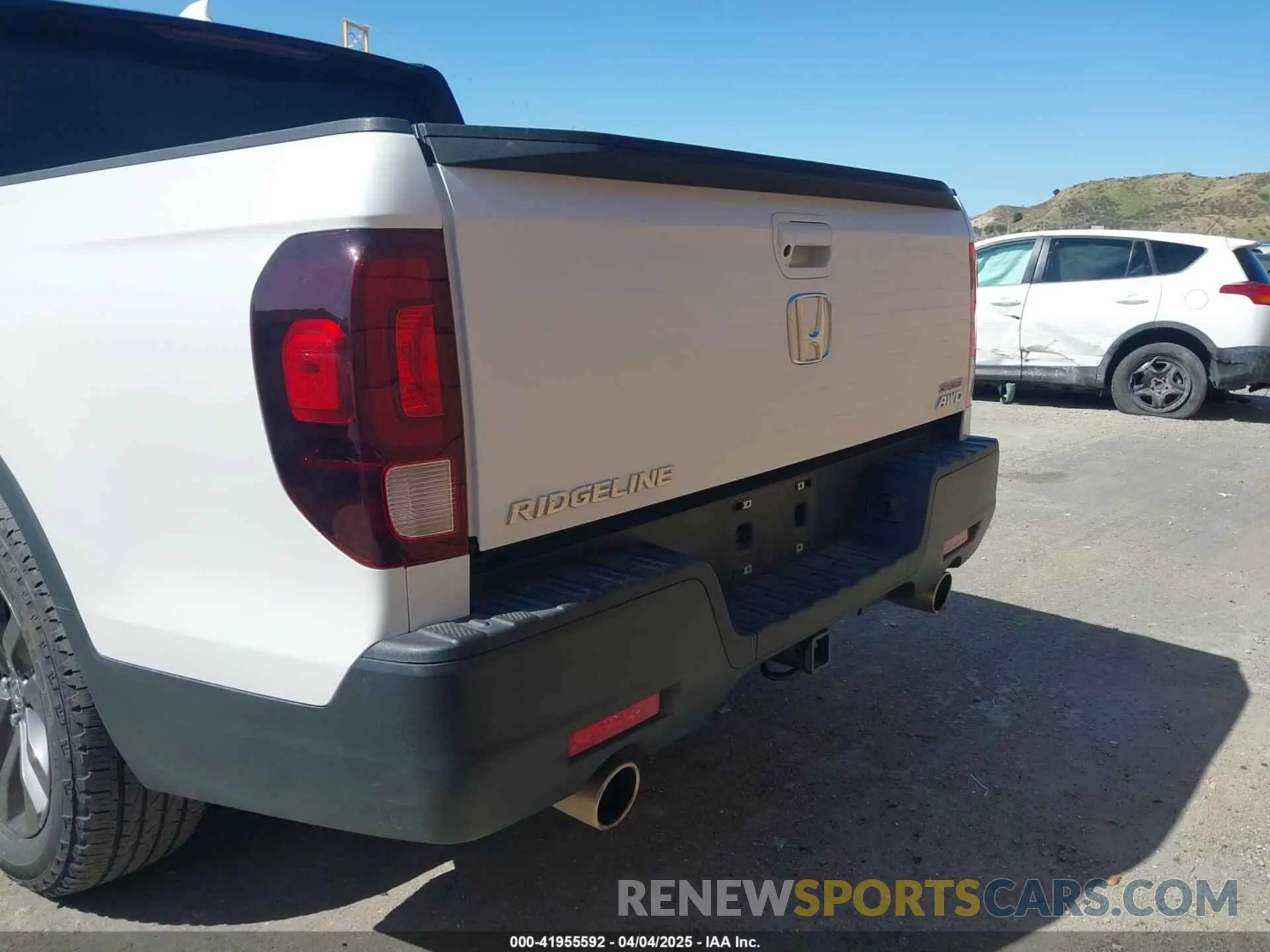 17 Photograph of a damaged car 5FPYK3F13PB060341 HONDA RIDGELINE 2023